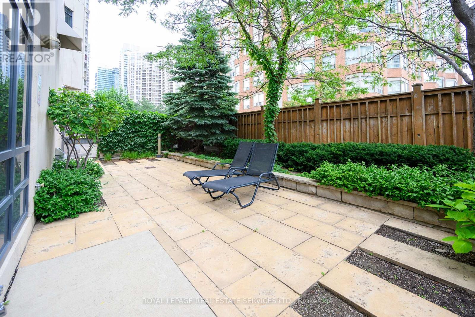 2305 - 330 Burnhamthorpe Road W, Mississauga, Ontario  L5B 0E1 - Photo 29 - W12888334