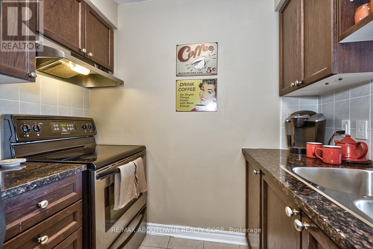 908 - 2325 Central Park Drive, Oakville, Ontario  L6H 0E2 - Photo 3 - W12888336