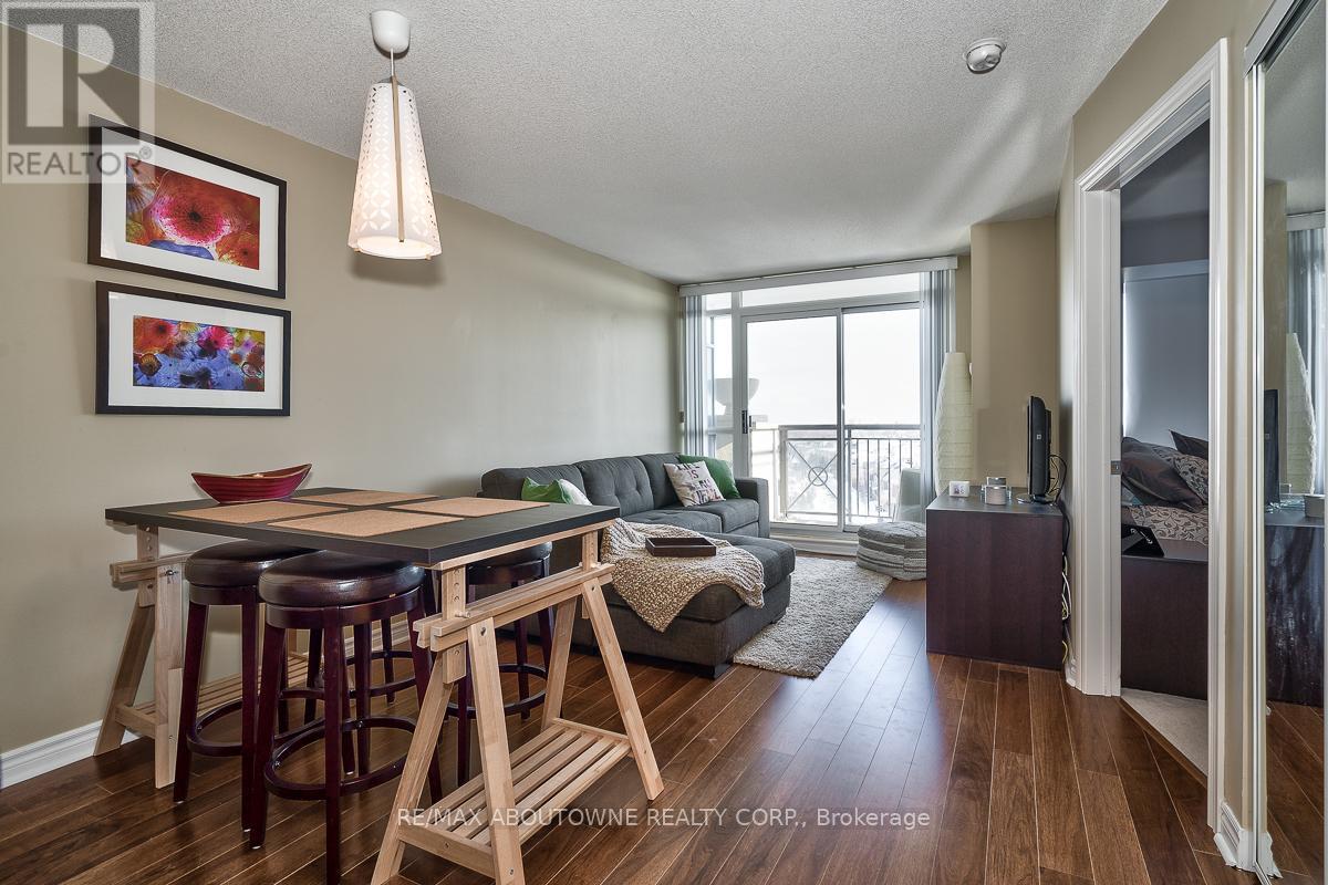 908 - 2325 Central Park Drive, Oakville, Ontario  L6H 0E2 - Photo 4 - W12888336