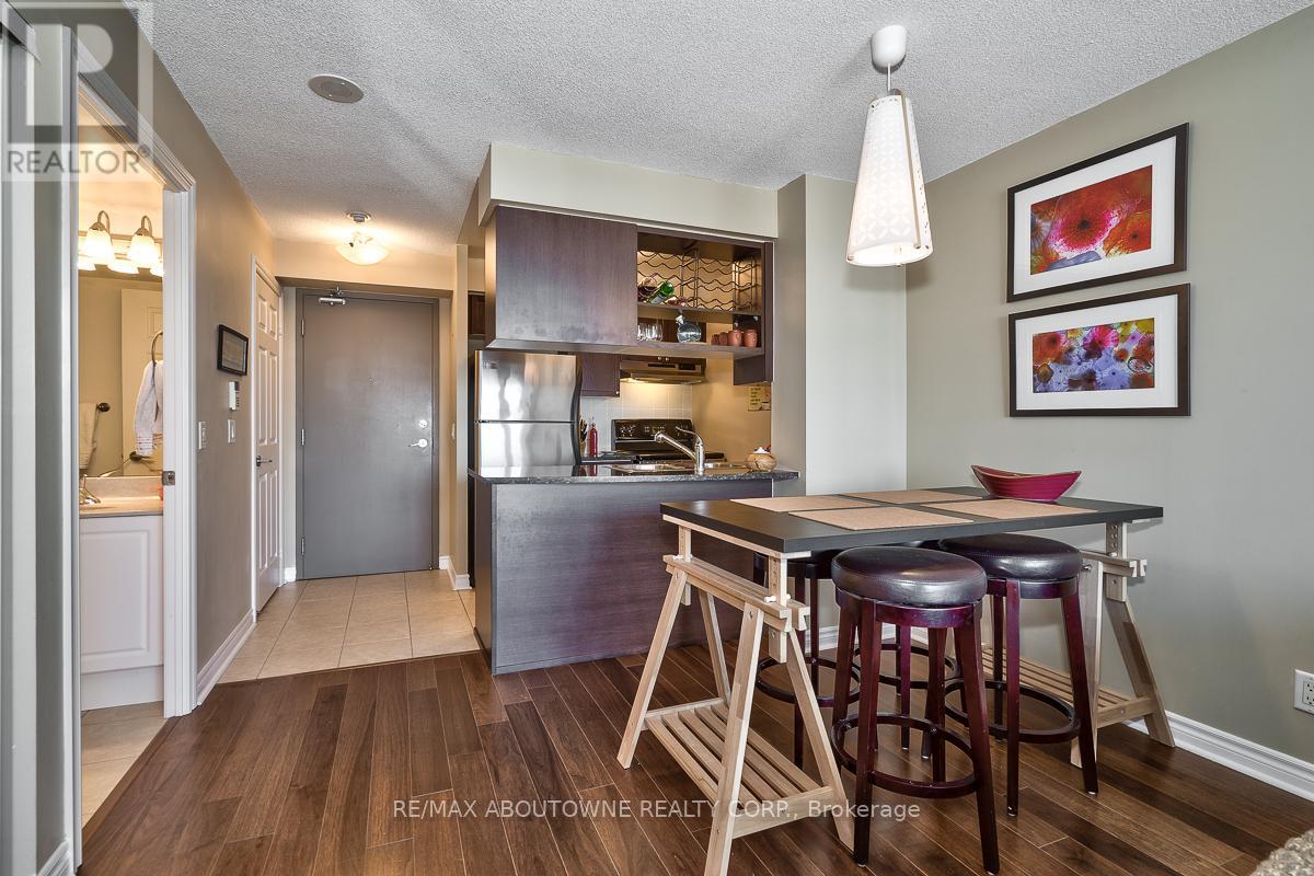 908 - 2325 Central Park Drive, Oakville, Ontario  L6H 0E2 - Photo 5 - W12888336