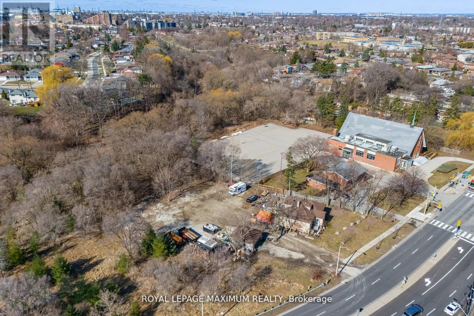 255 Albion Road, Toronto, Ontario  M9W 3P1 - Photo 4 - W12888344