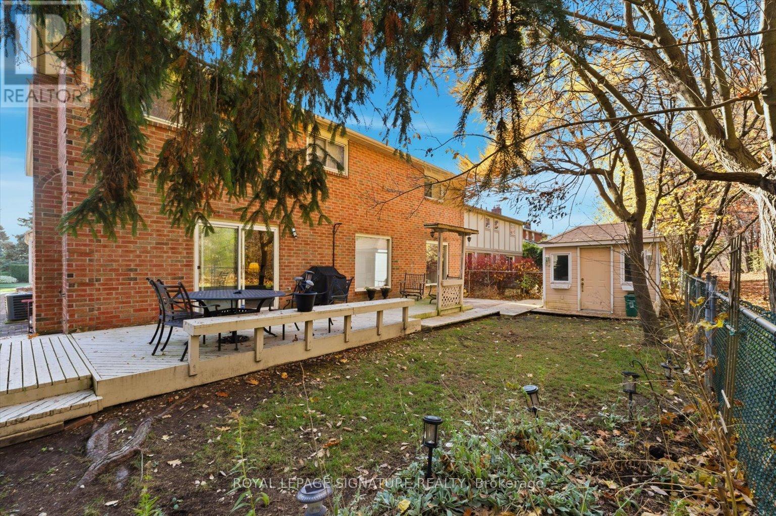 4307 Garnetwood Chase, Mississauga, Ontario  L4W 2H1 - Photo 41 - W12888354