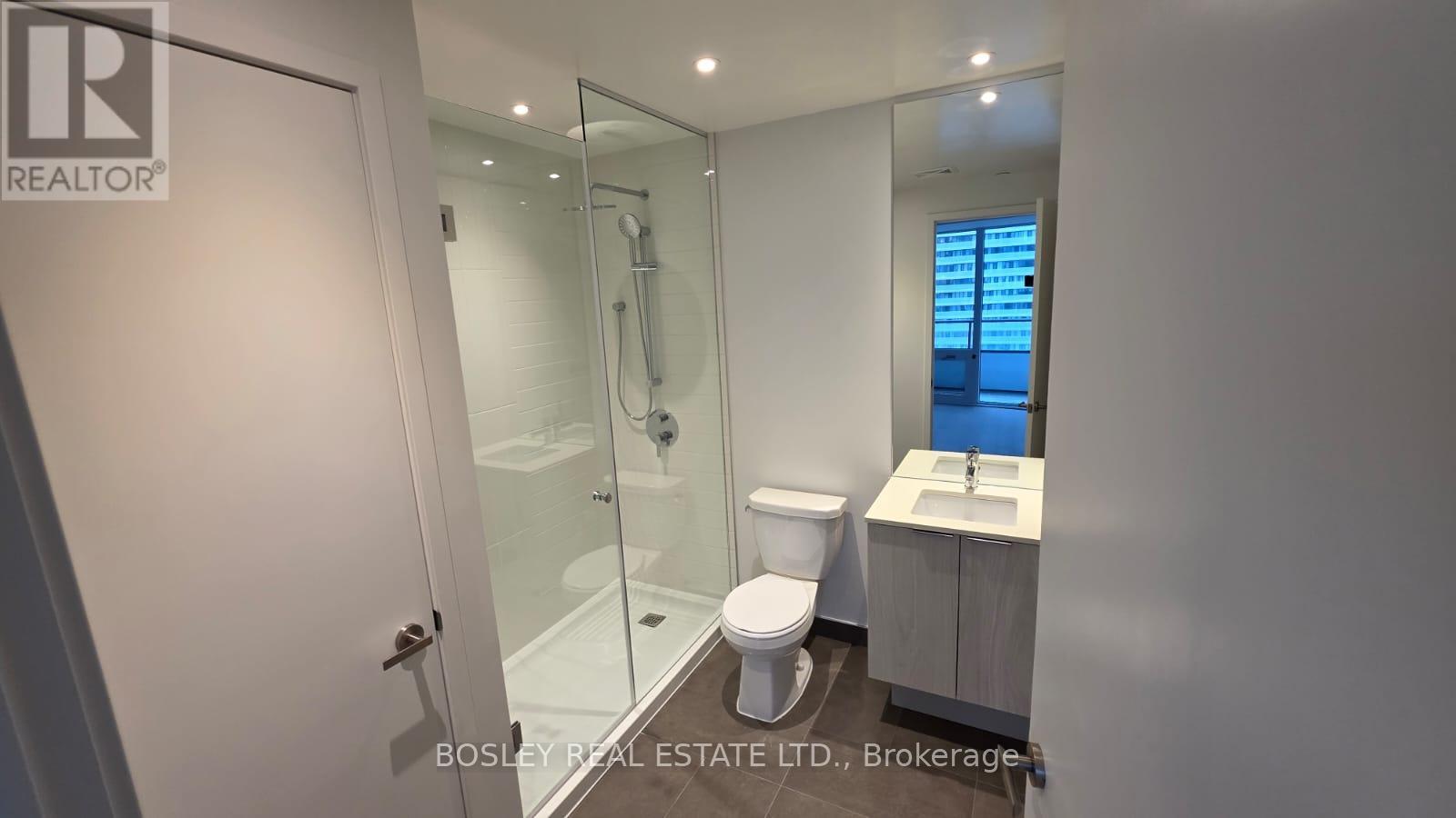 1706 - 448 Burnhamthorpe Road W, Mississauga, Ontario  L5B 4M6 - Photo 10 - W12888374