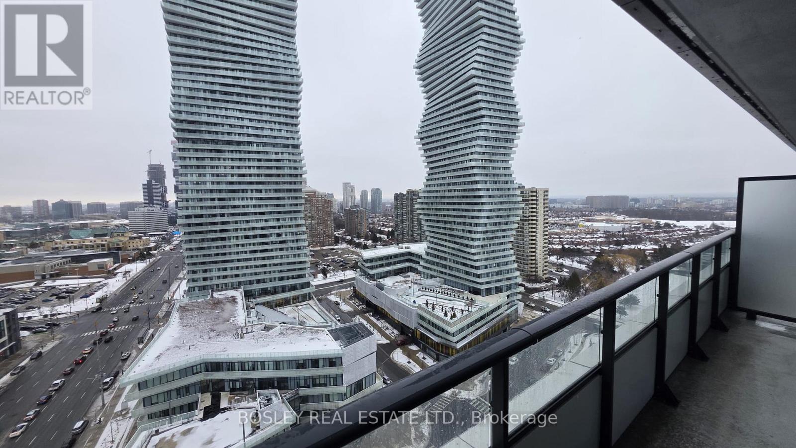 1706 - 448 Burnhamthorpe Road W, Mississauga, Ontario  L5B 4M6 - Photo 3 - W12888374