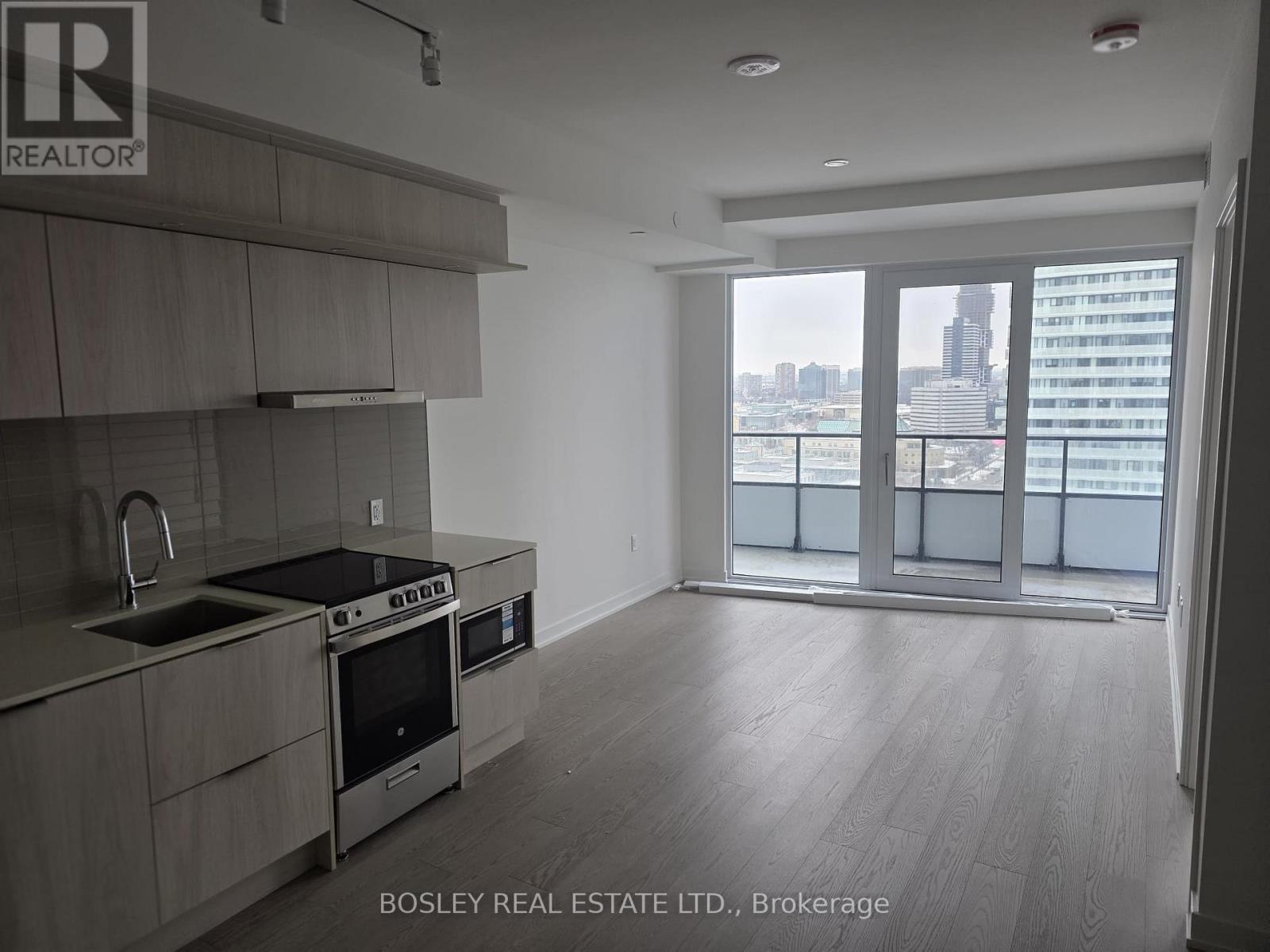 1706 - 448 Burnhamthorpe Road W, Mississauga, Ontario  L5B 4M6 - Photo 4 - W12888374