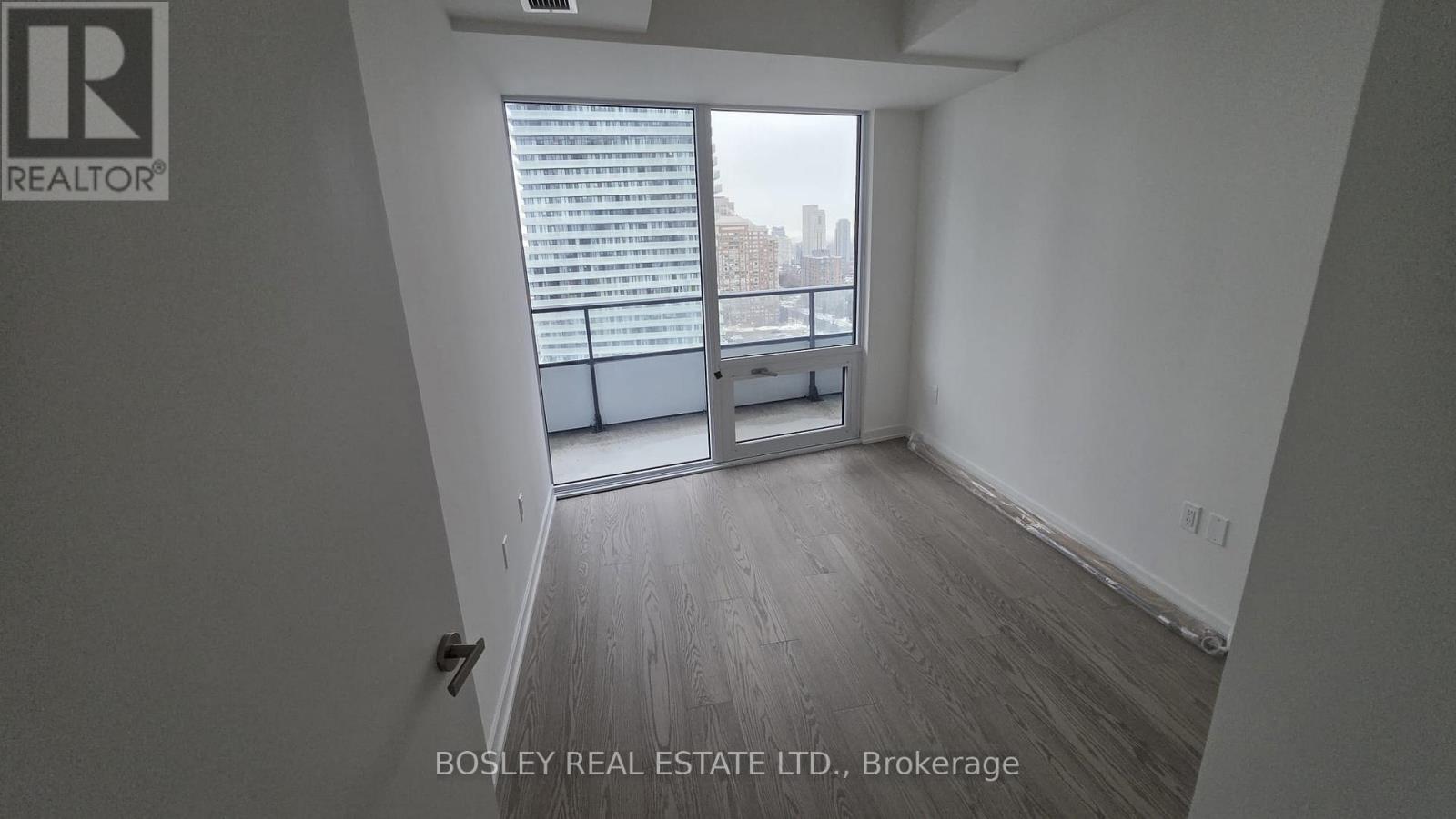 1706 - 448 Burnhamthorpe Road W, Mississauga, Ontario  L5B 4M6 - Photo 8 - W12888374