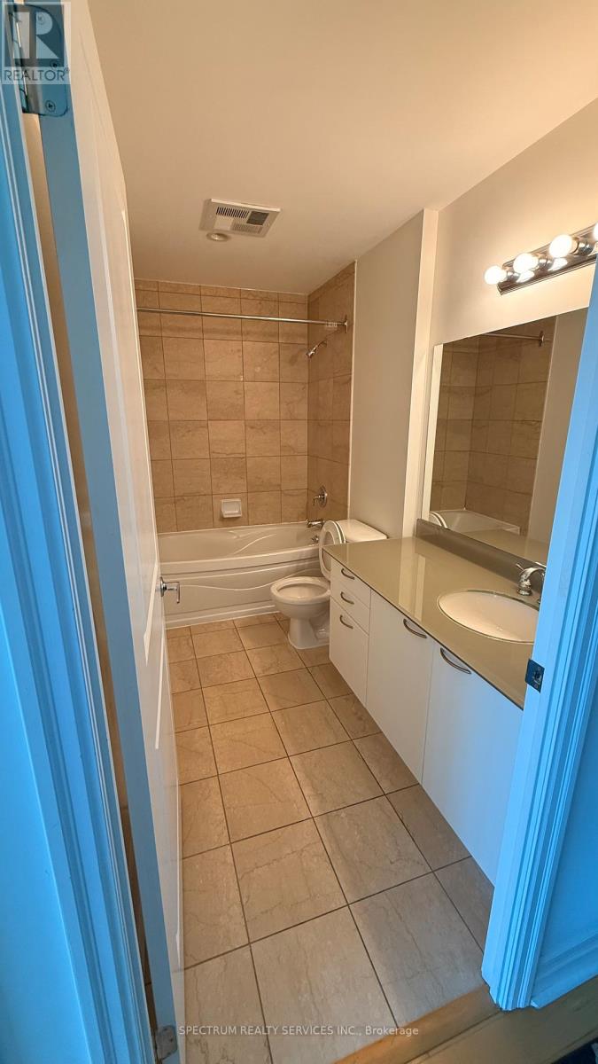 Ph208 - 88 Palace Pier Court, Toronto, Ontario  M8V 4C1 - Photo 12 - W12888408