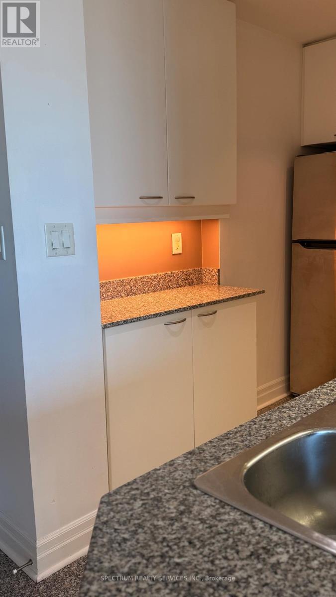 Ph208 - 88 Palace Pier Court, Toronto, Ontario  M8V 4C1 - Photo 7 - W12888408