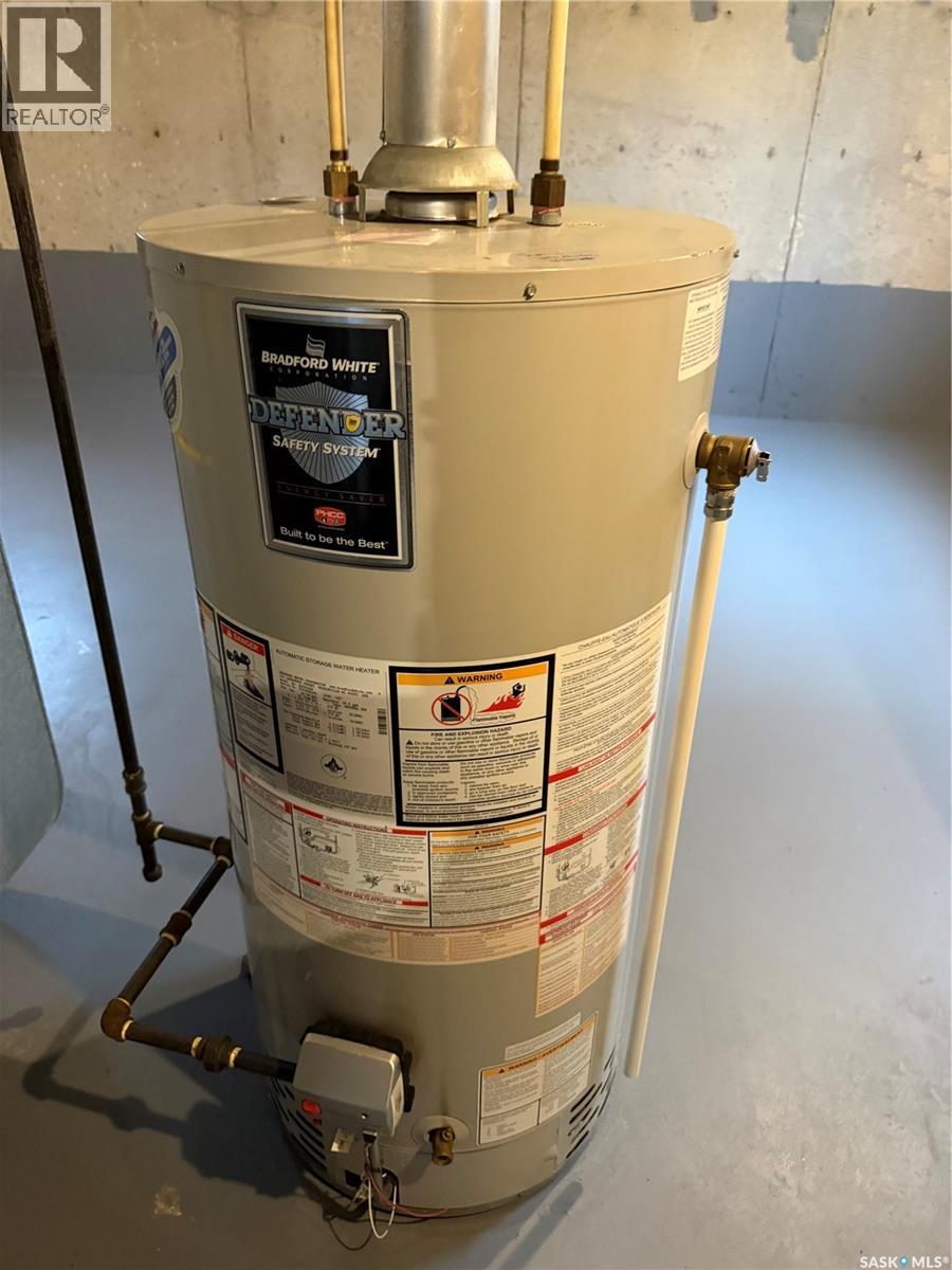 801 Prospect Avenue, Oxbow, Saskatchewan  S0C 2B0 - Photo 17 - SK030501