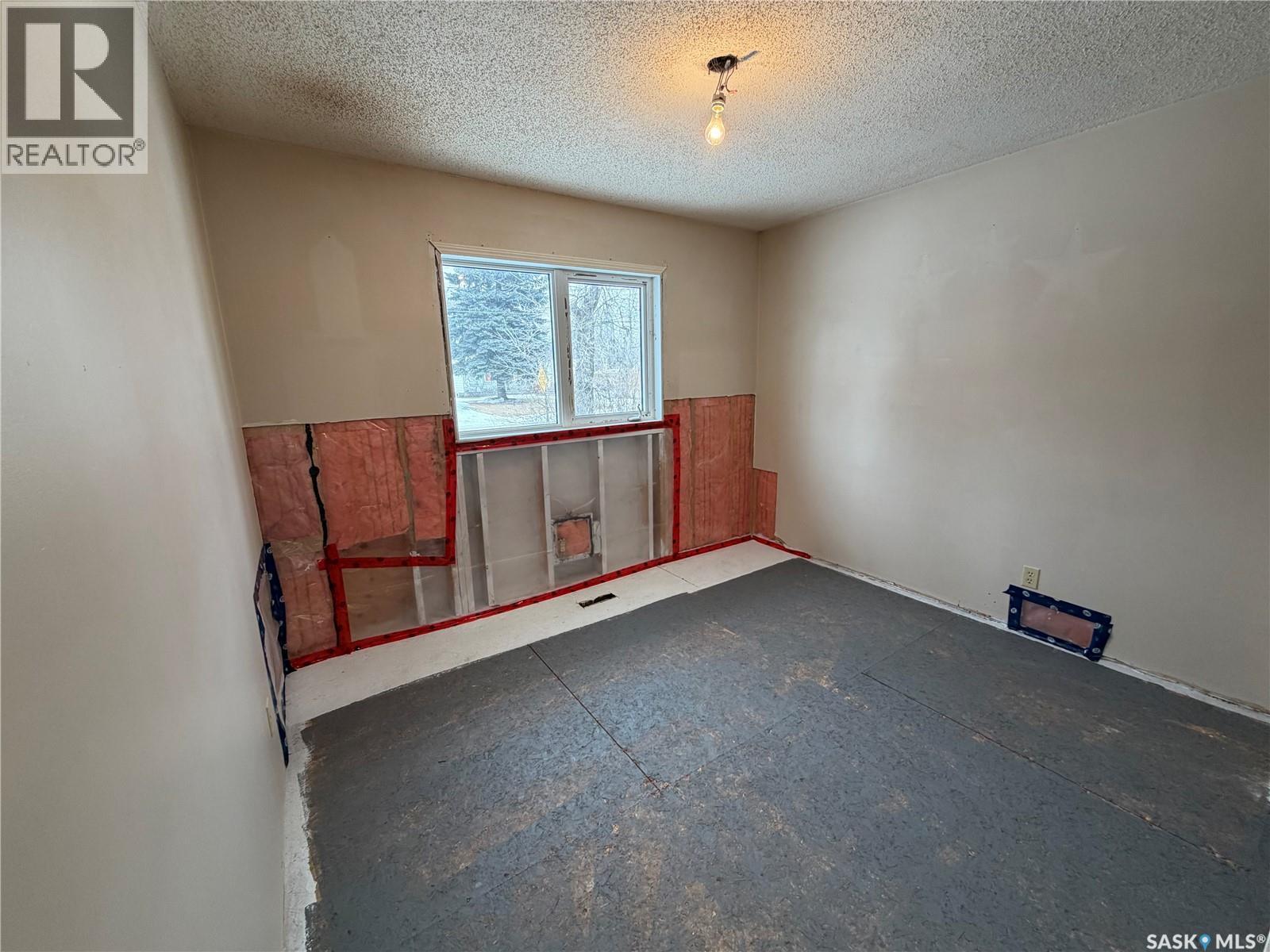 801 Prospect Avenue, Oxbow, Saskatchewan  S0C 2B0 - Photo 9 - SK030501