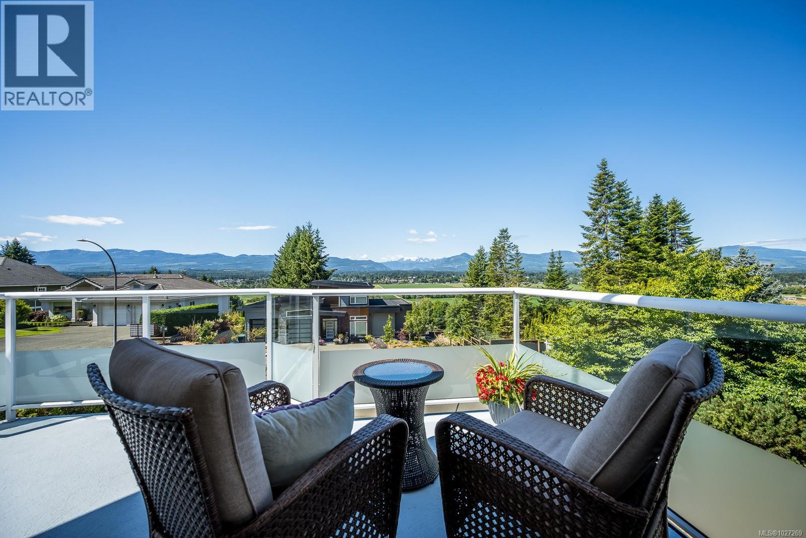 1418 Valley View Dr, Courtenay, British Columbia