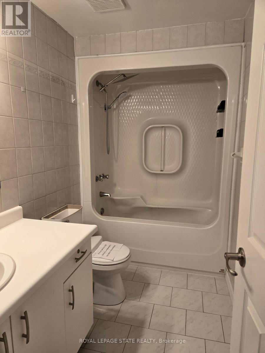 55 - 1 Royalwood Court, Hamilton, Ontario  L8E 4Y2 - Photo 9 - X12888270