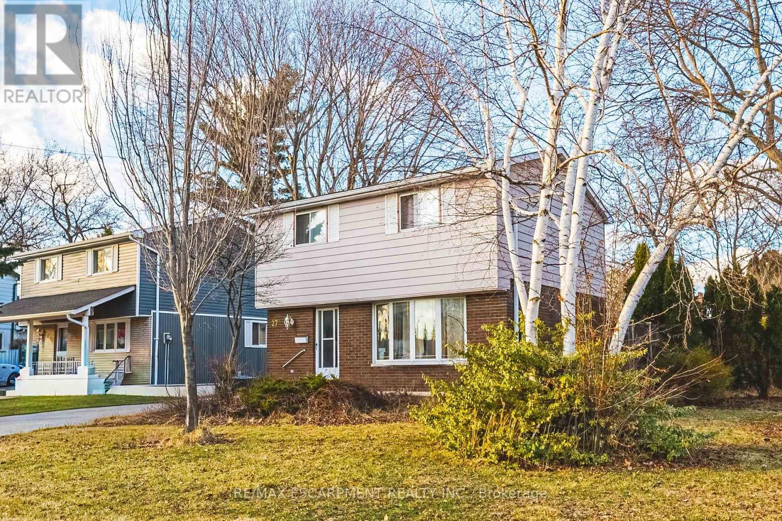 27 Glenview Court, Hamilton (Gourley), Ontario  L9C 6H7 - Photo 2 - X12888338