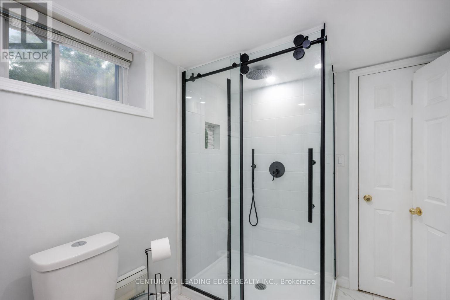 306 Lindan Avenue, Selwyn, Ontario  K9L 1K6 - Photo 6 - X12888340