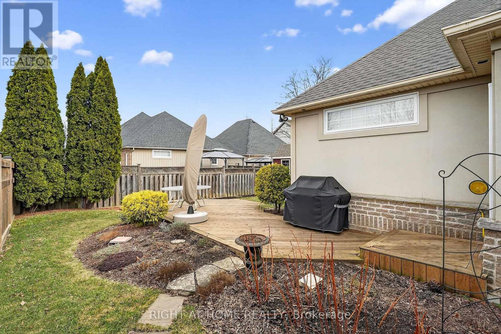 2 Seyval Place, Niagara-On-The-Lake, Ontario  L0S 1J0 - Photo 39 - X12888350