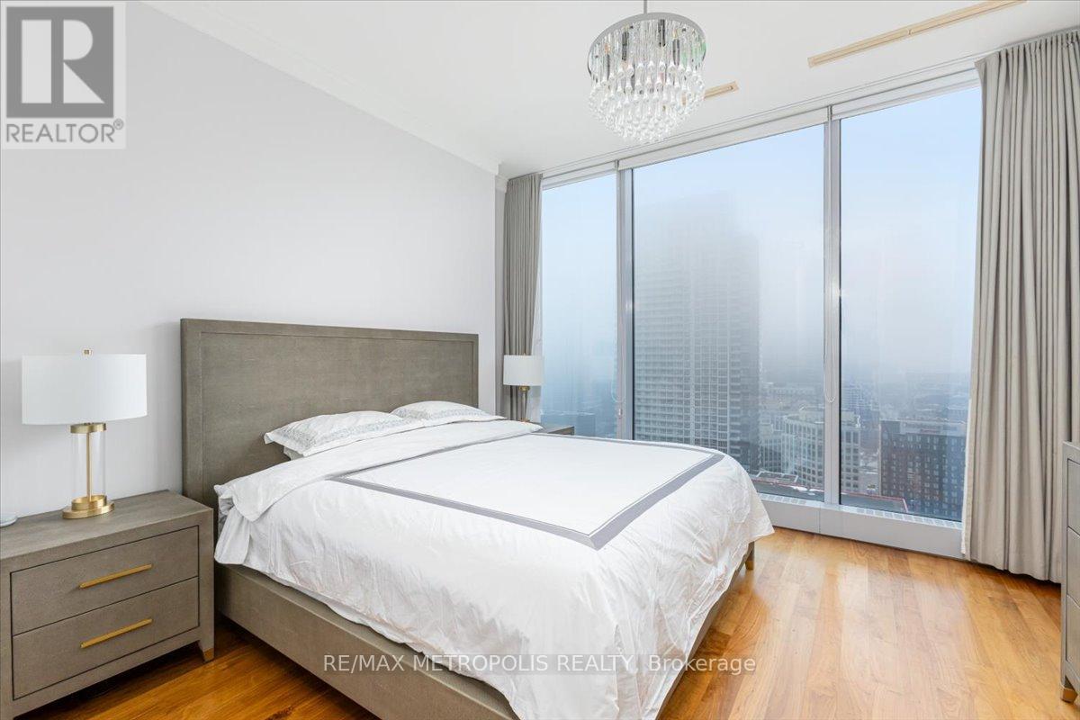 2701 - 183 Wellington Street W, Toronto, Ontario  M5V 0A1 - Photo 14 - C12880438