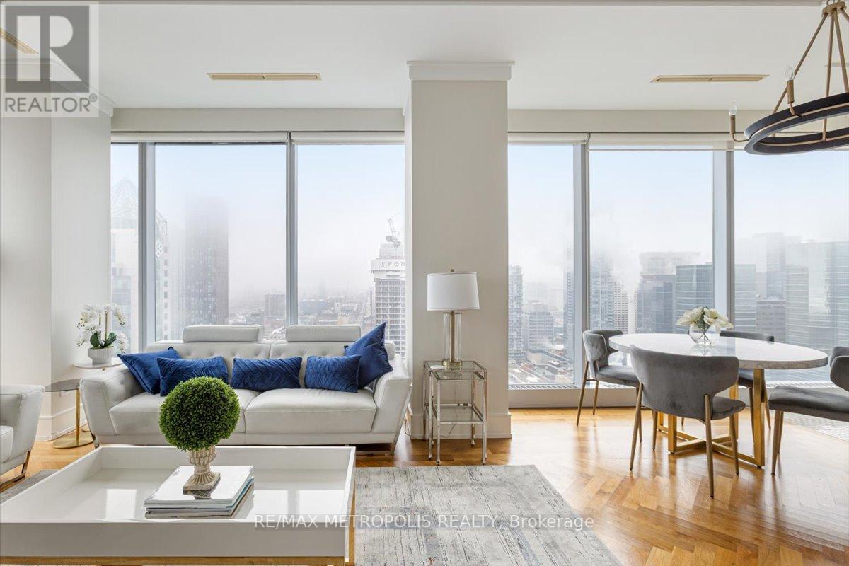 2701 - 183 Wellington Street W, Toronto, Ontario  M5V 0A1 - Photo 13 - C12880438