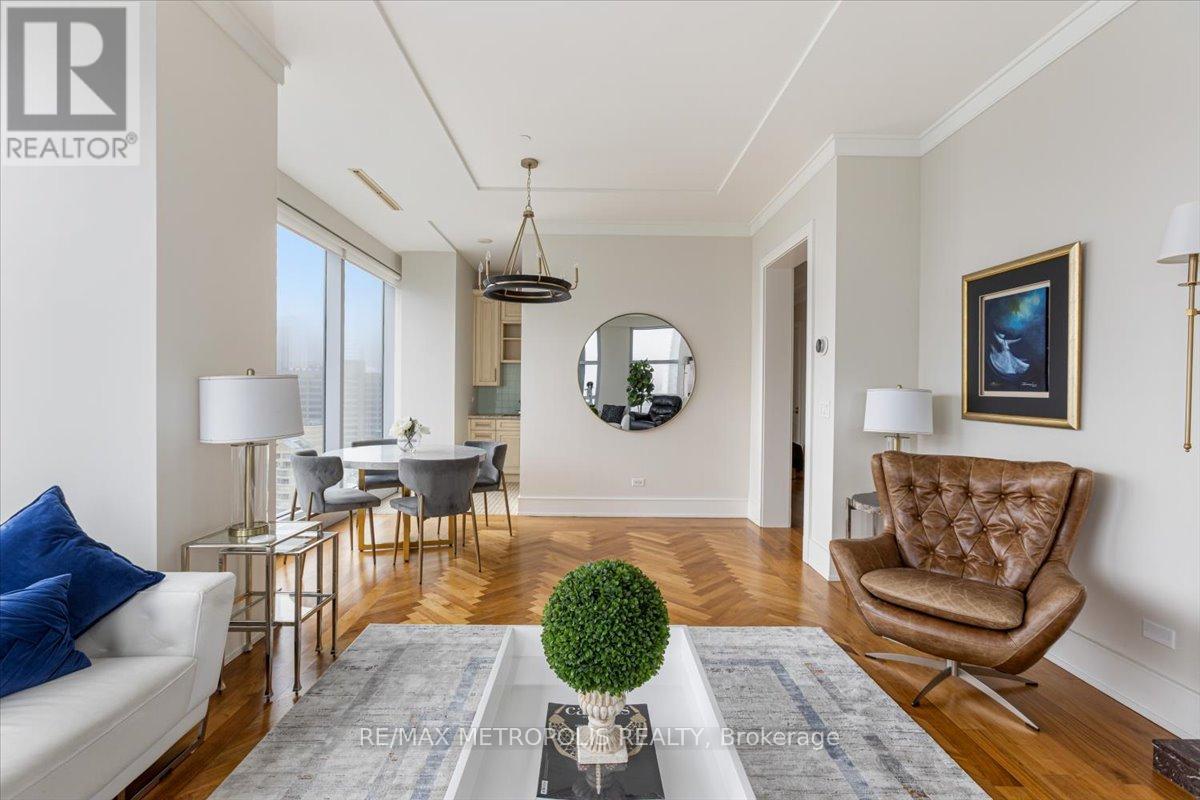 2701 - 183 Wellington Street W, Toronto, Ontario  M5V 0A1 - Photo 12 - C12880438