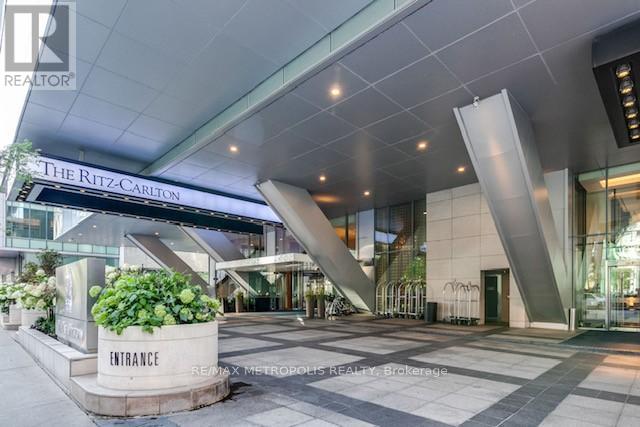 2701 - 183 Wellington Street W, Toronto, Ontario  M5V 0A1 - Photo 44 - C12880438