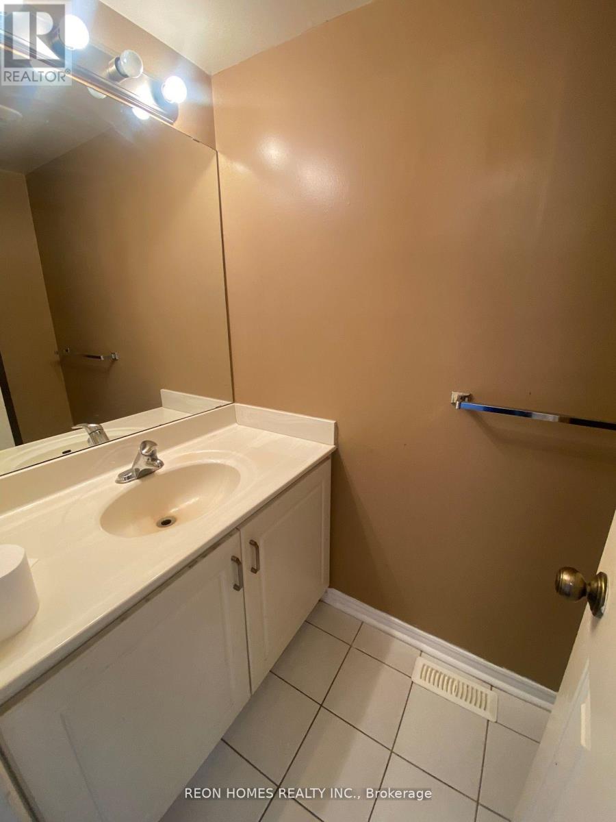 42 Bellrock Drive, Toronto, Ontario  M1V 2V9 - Photo 10 - E12886738