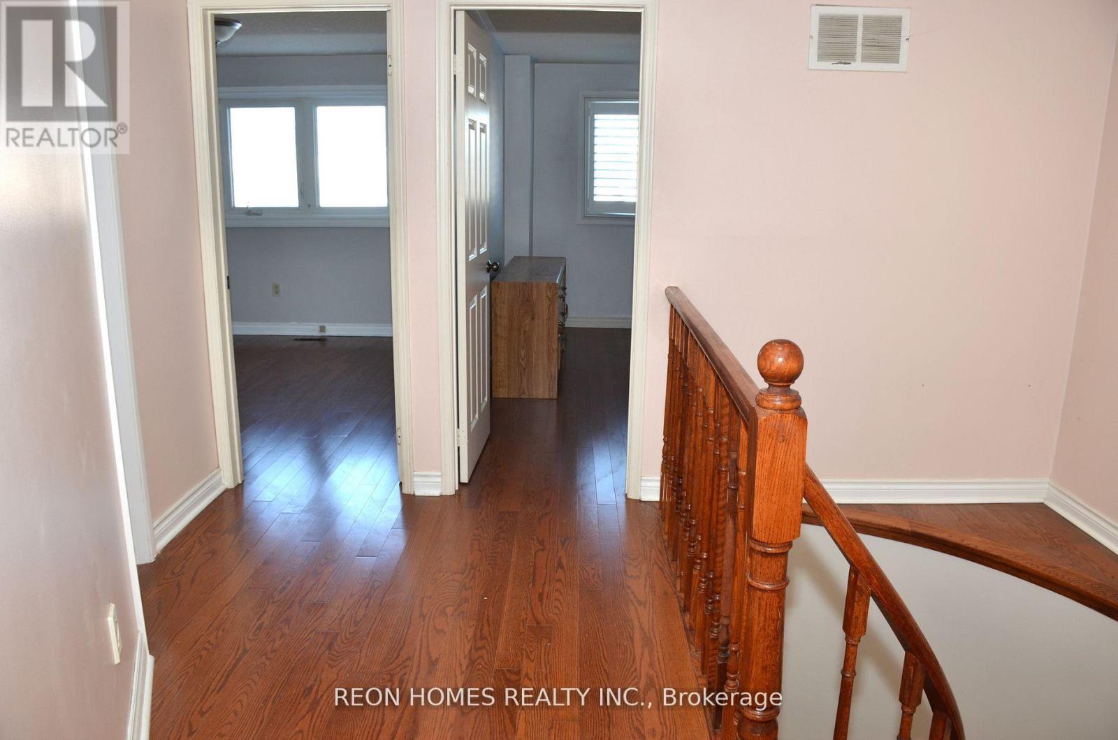 42 Bellrock Drive, Toronto, Ontario  M1V 2V9 - Photo 15 - E12886738