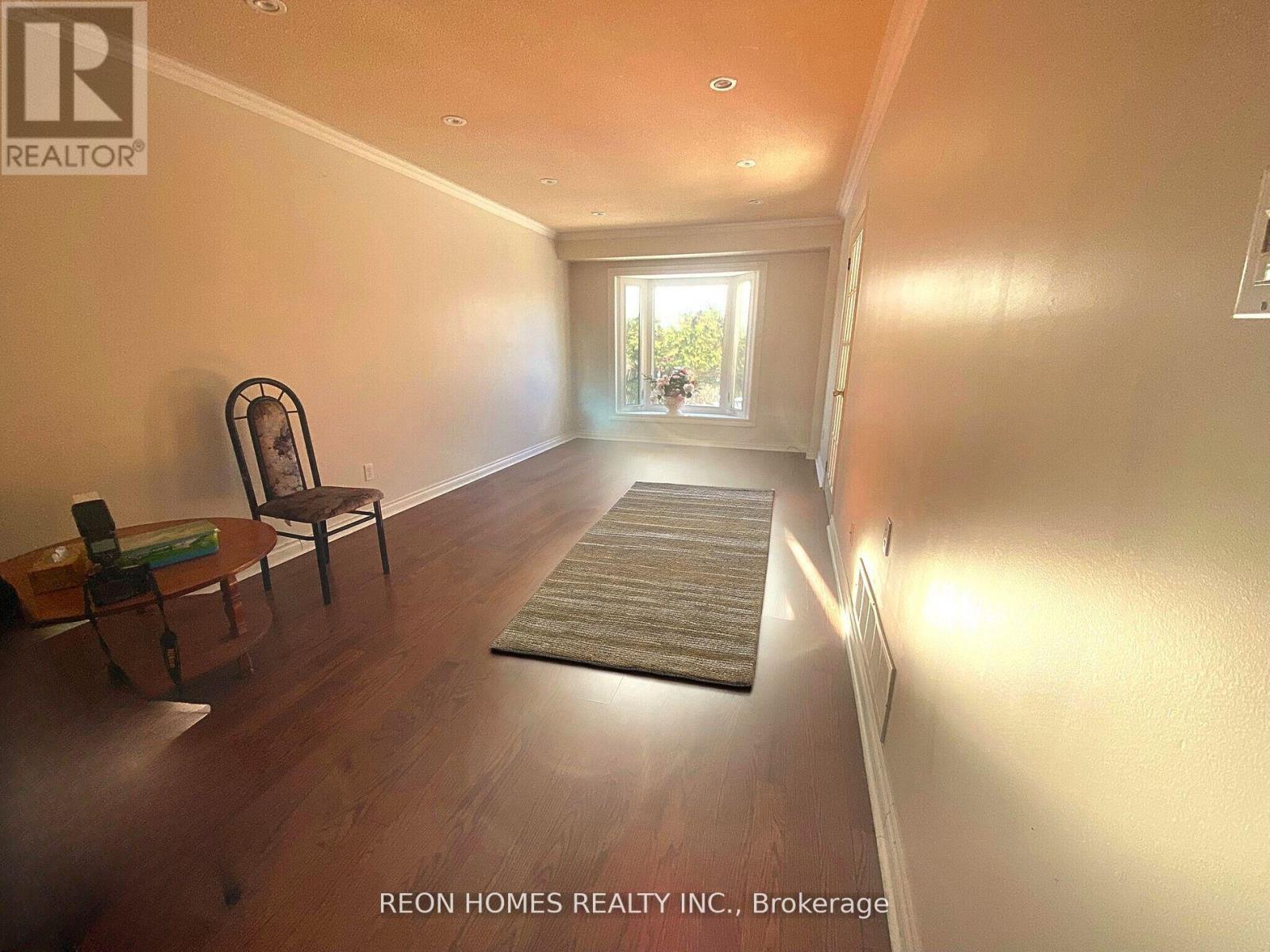 42 Bellrock Drive, Toronto, Ontario  M1V 2V9 - Photo 6 - E12886738