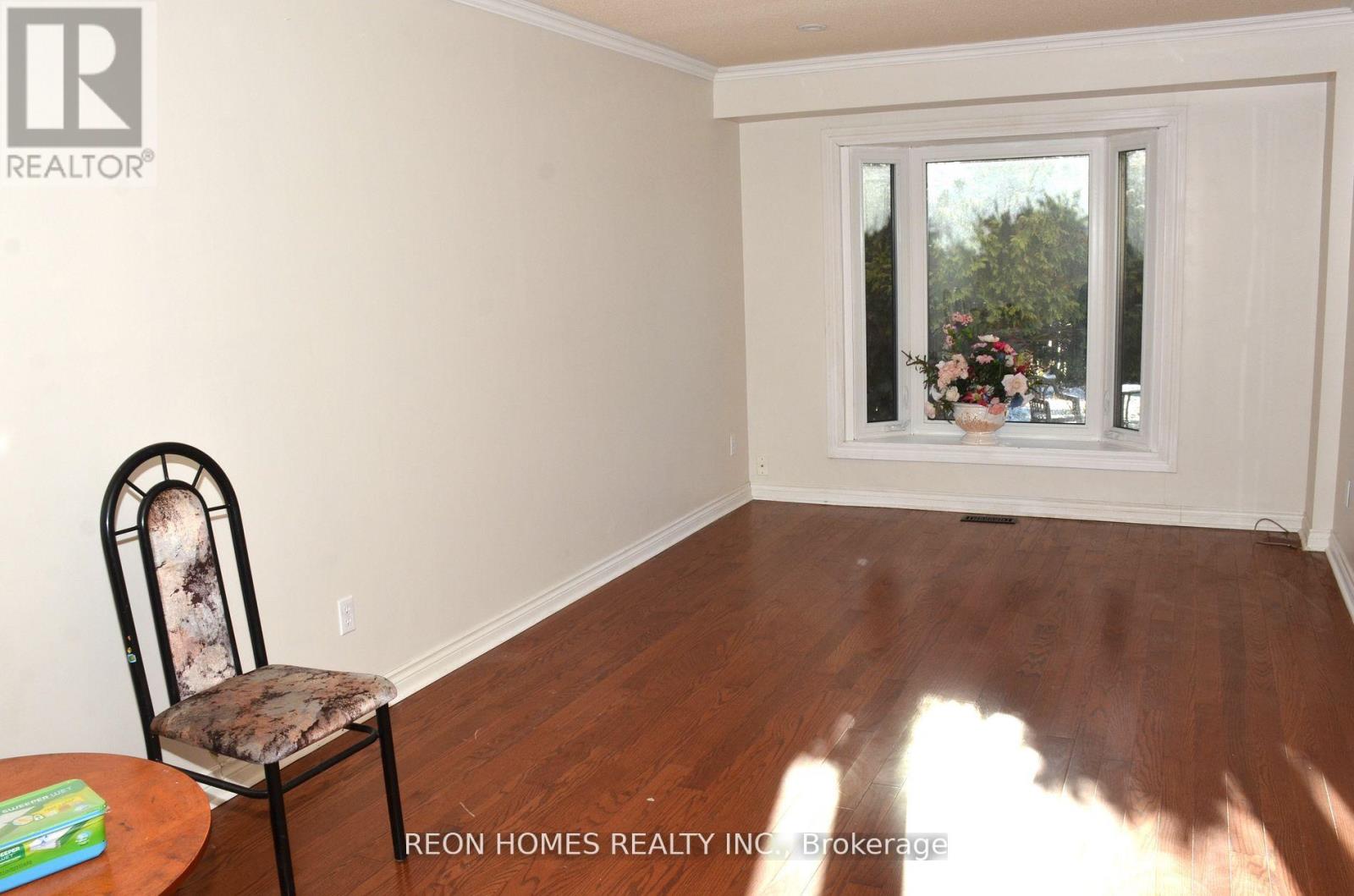 42 Bellrock Drive, Toronto, Ontario  M1V 2V9 - Photo 5 - E12886738