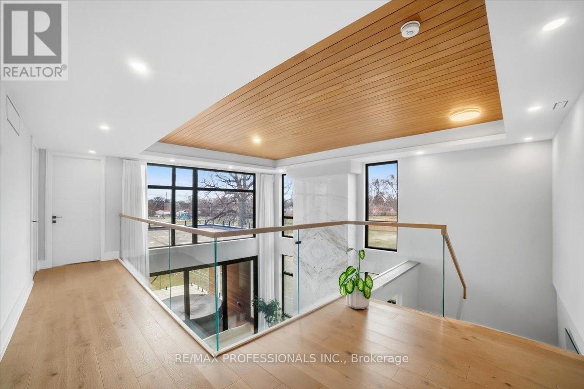 2206 Utely Road, Mississauga, Ontario  L5J 1X1 - Photo 23 - W12801708