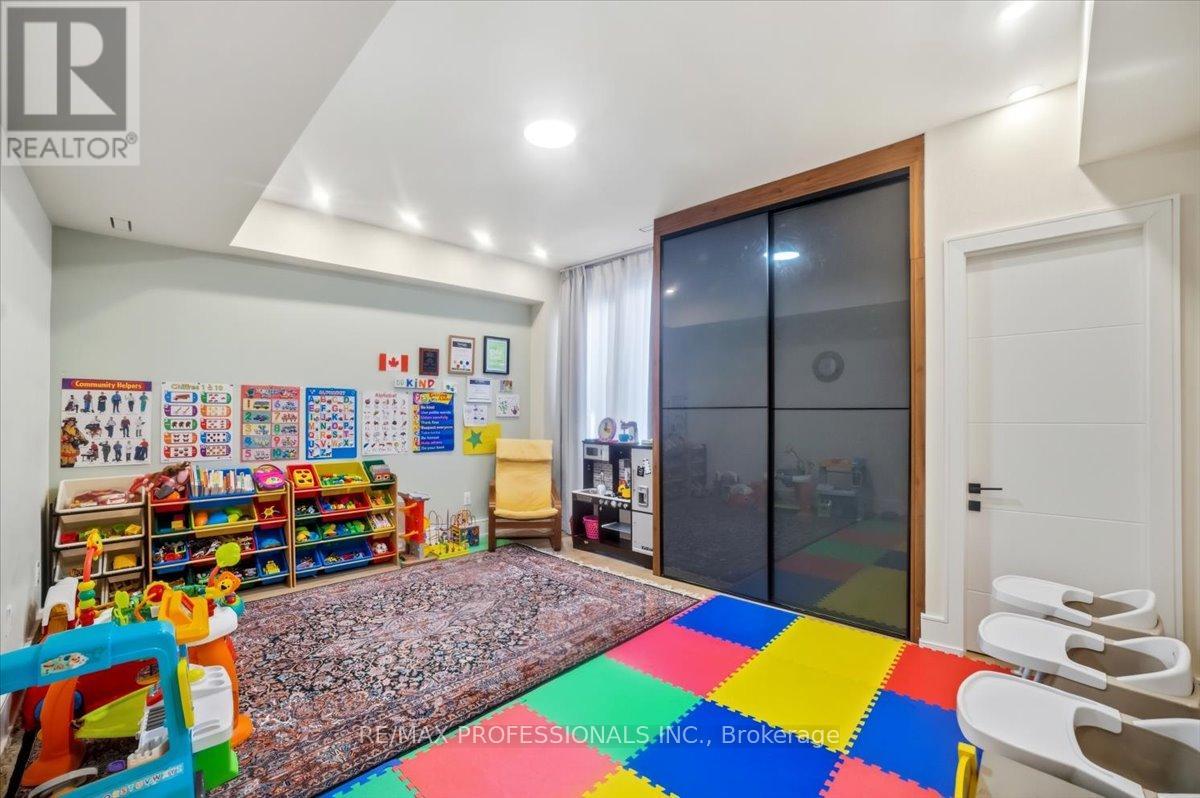 2206 Utely Road, Mississauga, Ontario  L5J 1X1 - Photo 46 - W12801708