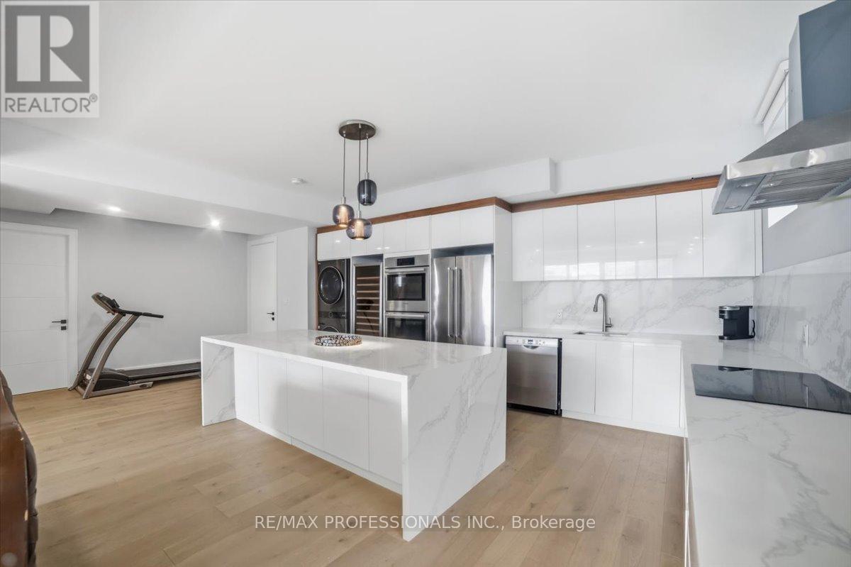 2206 Utely Road, Mississauga, Ontario  L5J 1X1 - Photo 41 - W12801708