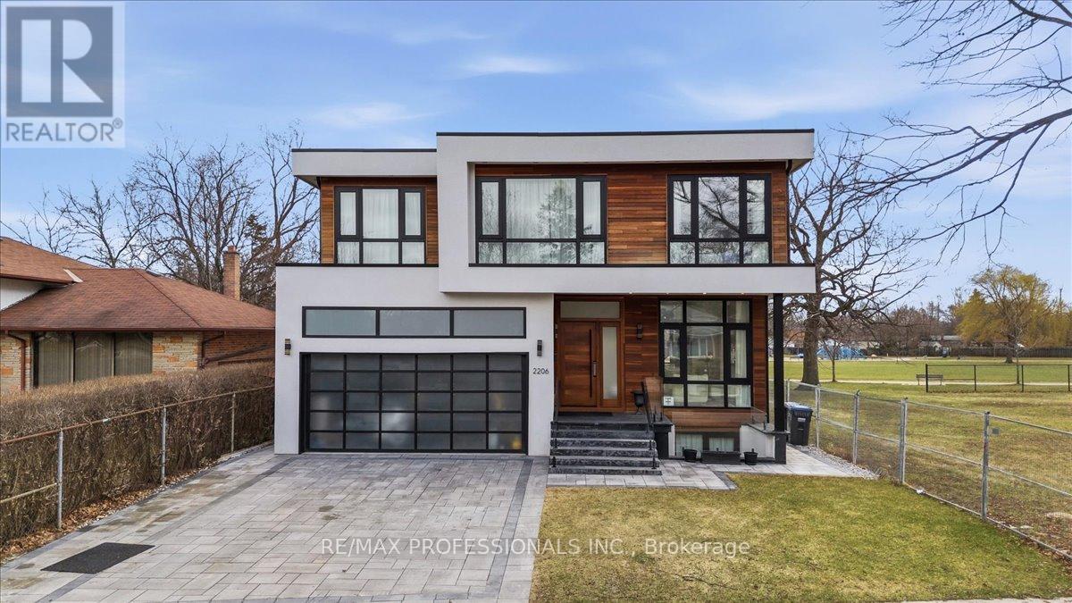 2206 Utely Road, Mississauga, Ontario  L5J 1X1 - Photo 49 - W12801708