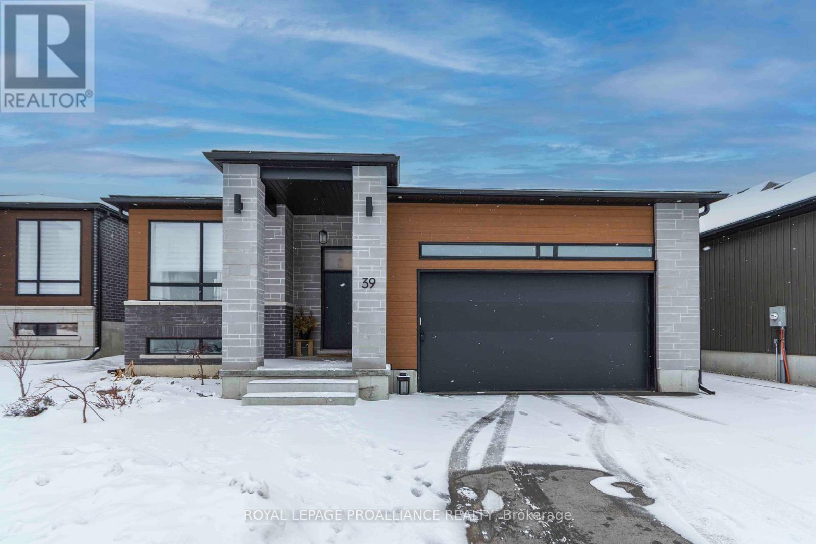 39 SCHMIDT WAY, Quinte West, Ontario