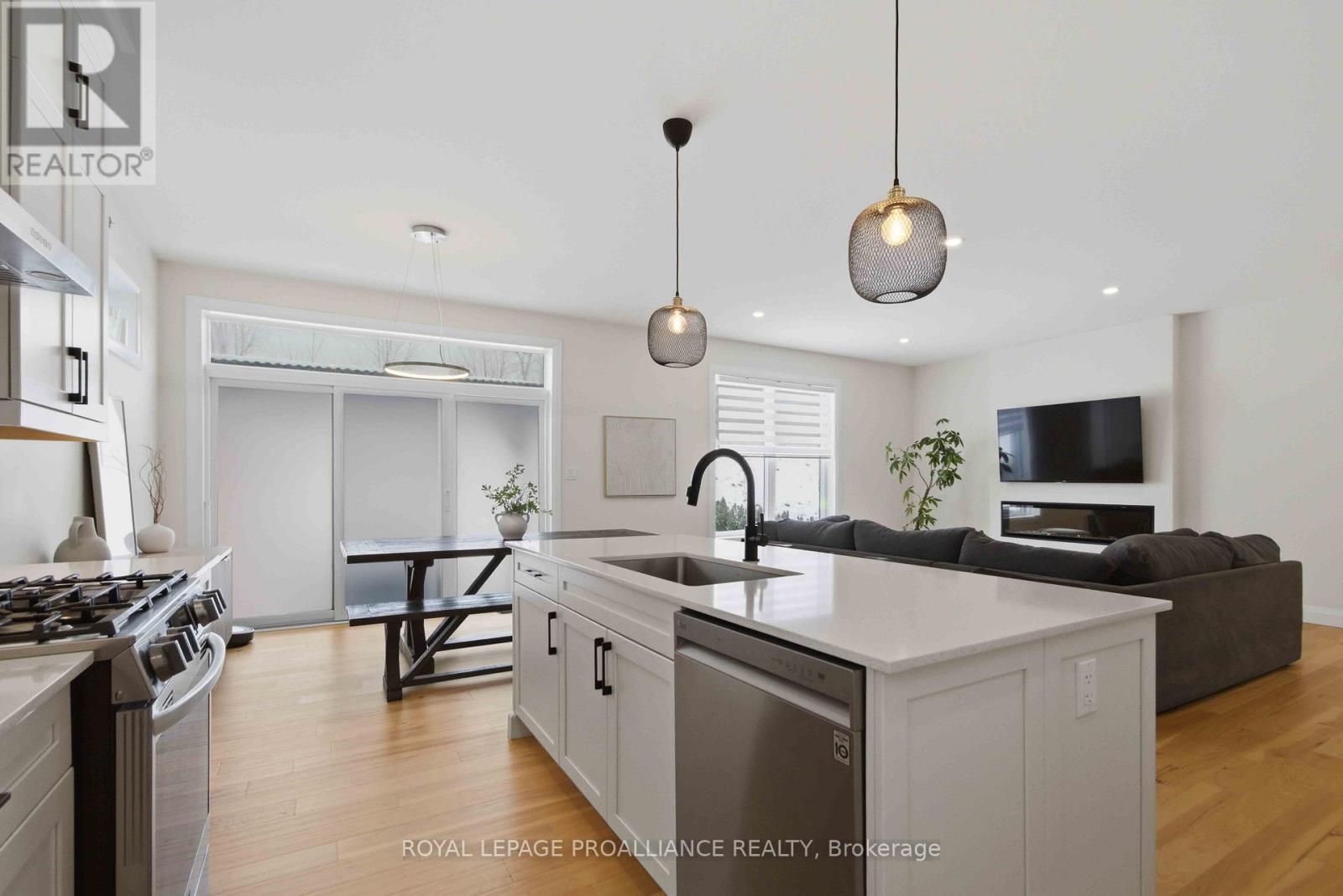 39 Schmidt Way, Quinte West, Ontario  K8V 0L5 - Photo 14 - X12888450