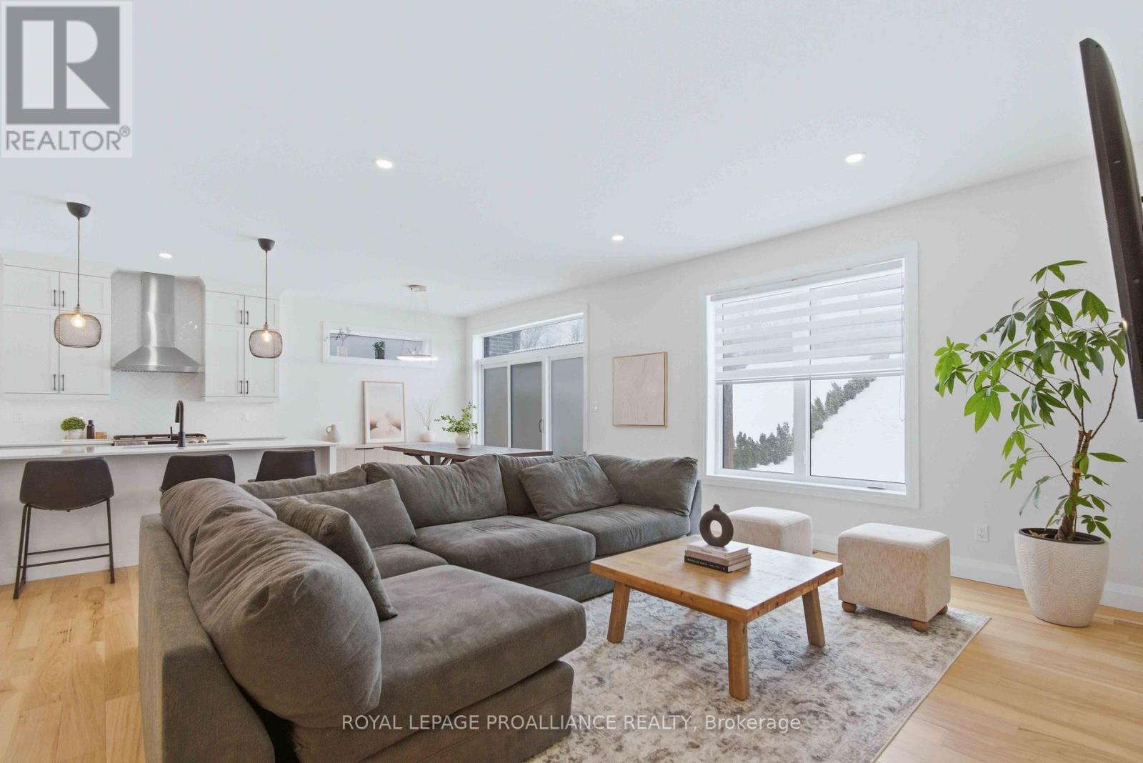 39 Schmidt Way, Quinte West, Ontario  K8V 0L5 - Photo 18 - X12888450