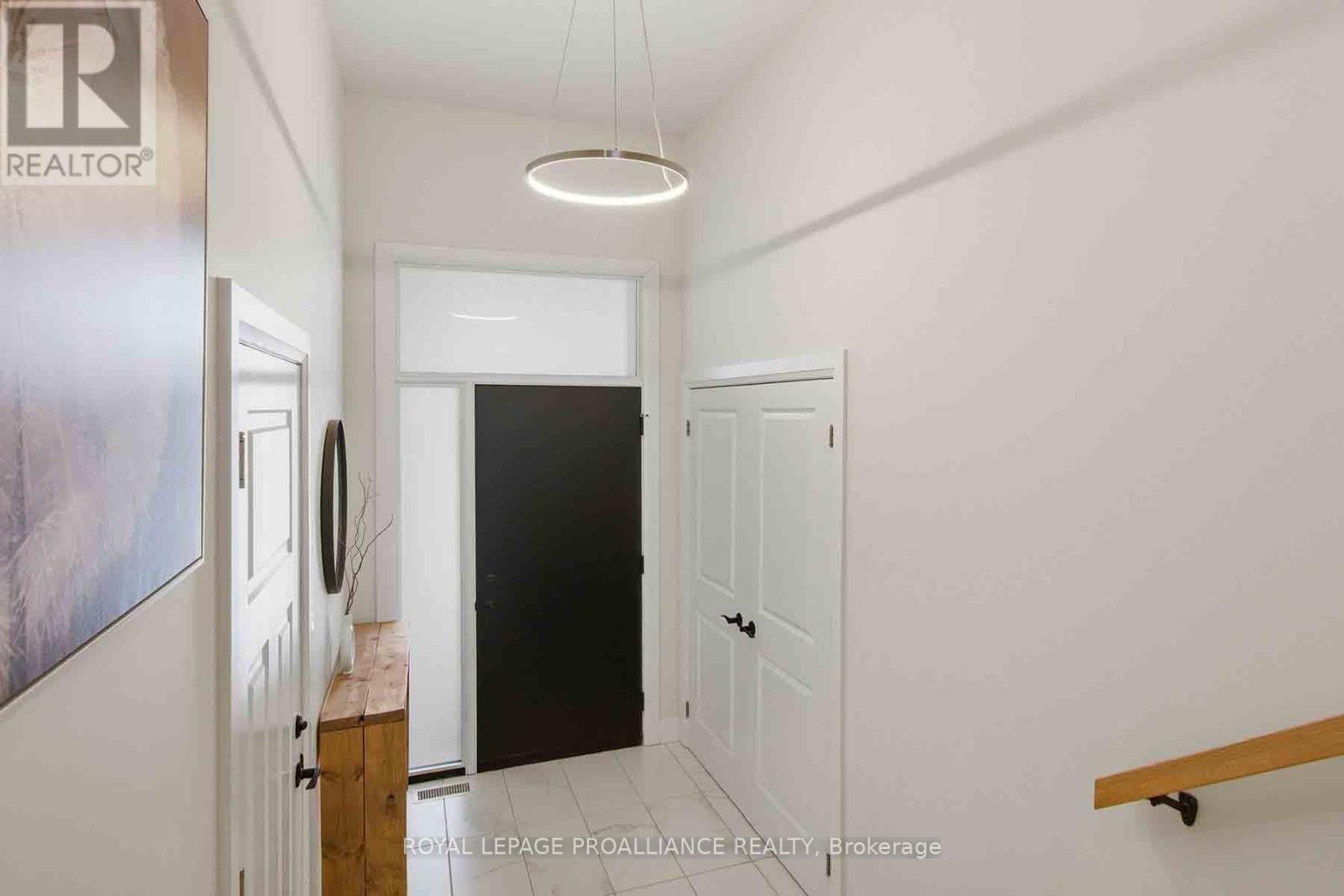 39 Schmidt Way, Quinte West, Ontario  K8V 0L5 - Photo 7 - X12888450