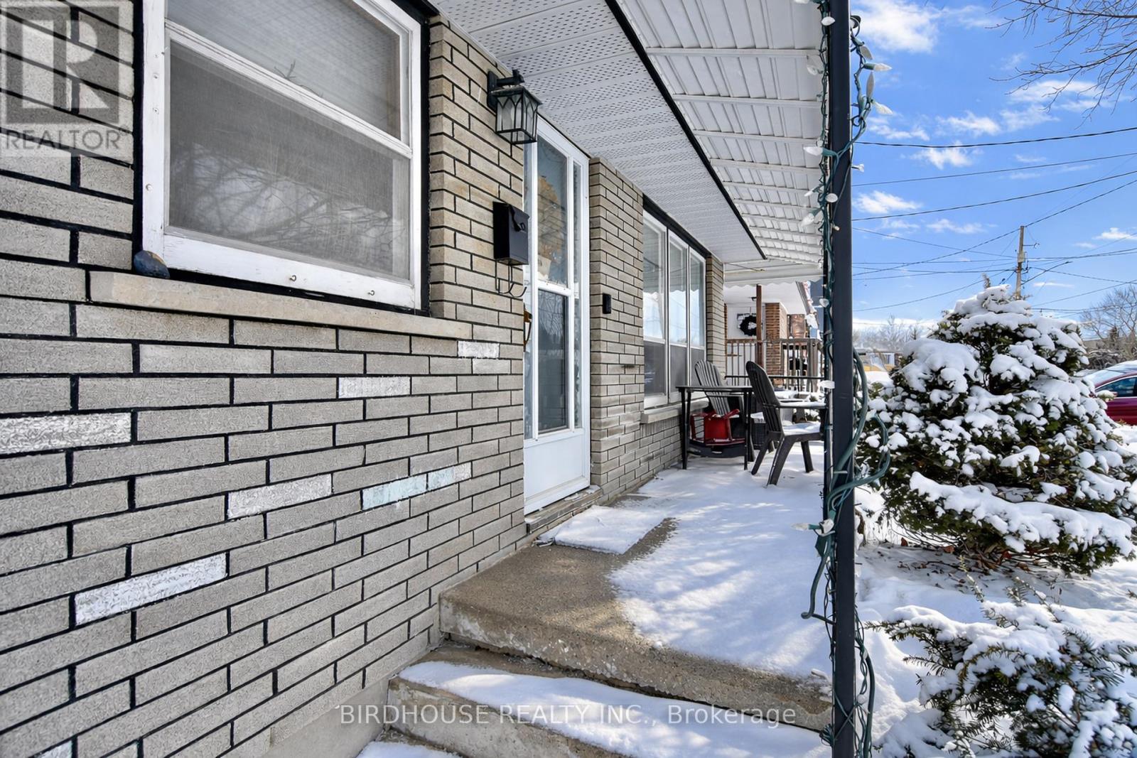 119 Regent Street, Kawartha Lakes, Ontario  K9V 3V7 - Photo 3 - X12888466