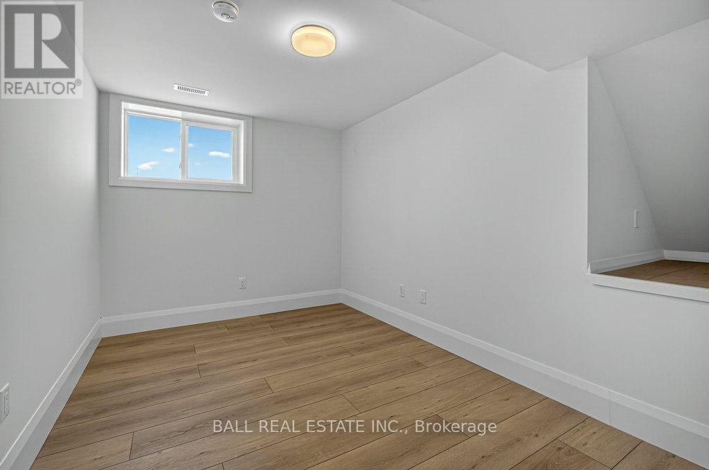 73 Lakeview Crescent, Kawartha Lakes, Ontario  K0M 1A0 - Photo 35 - X12888524