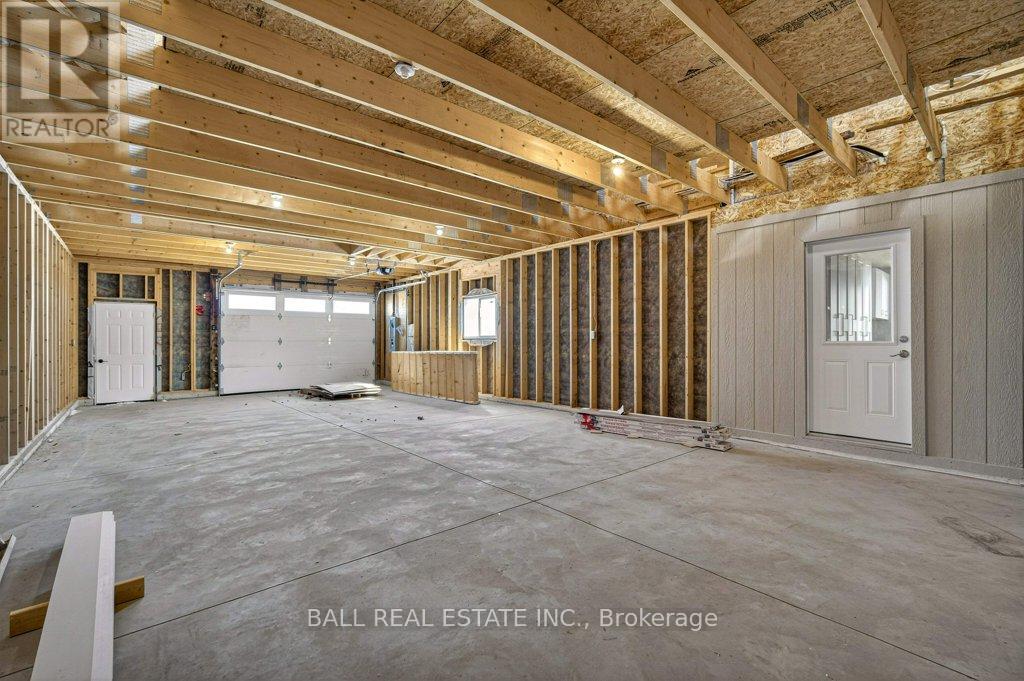 73 Lakeview Crescent, Kawartha Lakes, Ontario  K0M 1A0 - Photo 37 - X12888524