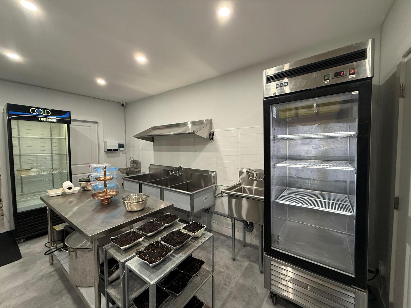 9236 Main Street, Chilliwack Downtown, Chilliwack, British Columbia  V2P 4M7 - Photo 4 - C8077014