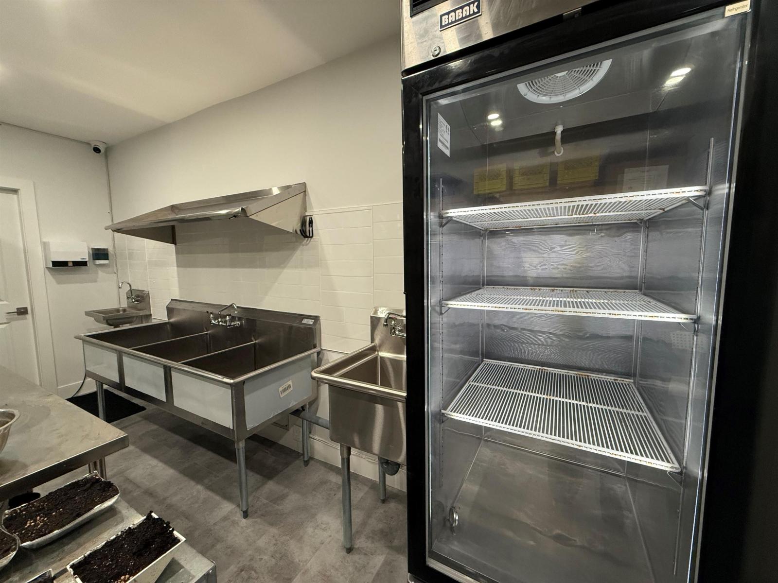 9236 Main Street, Chilliwack Downtown, Chilliwack, British Columbia  V2P 4M7 - Photo 9 - C8077014