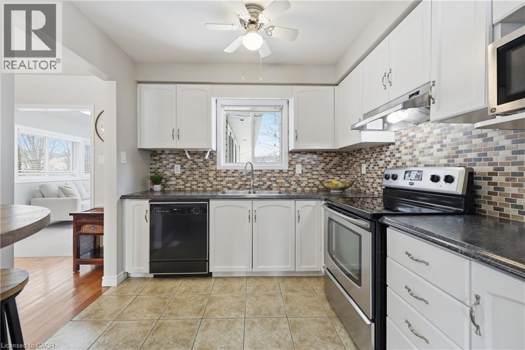 5 Linington Trail, Dundas, Ontario  L9H 6Z5 - Photo 19 - 40803695