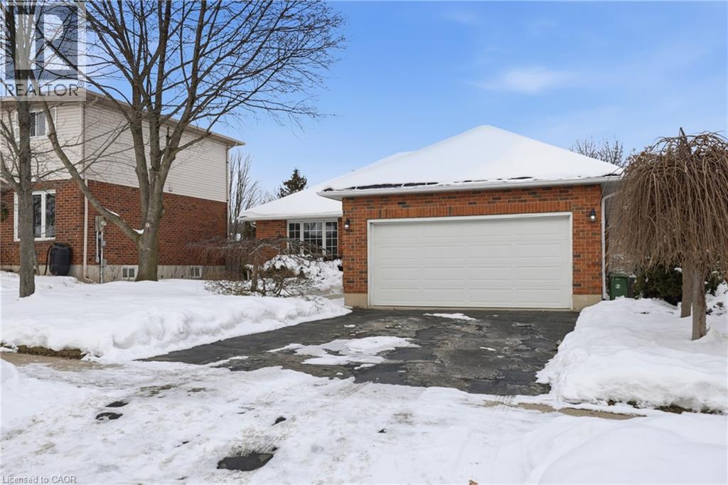 5 Linington Trail, Dundas, Ontario  L9H 6Z5 - Photo 2 - 40803695