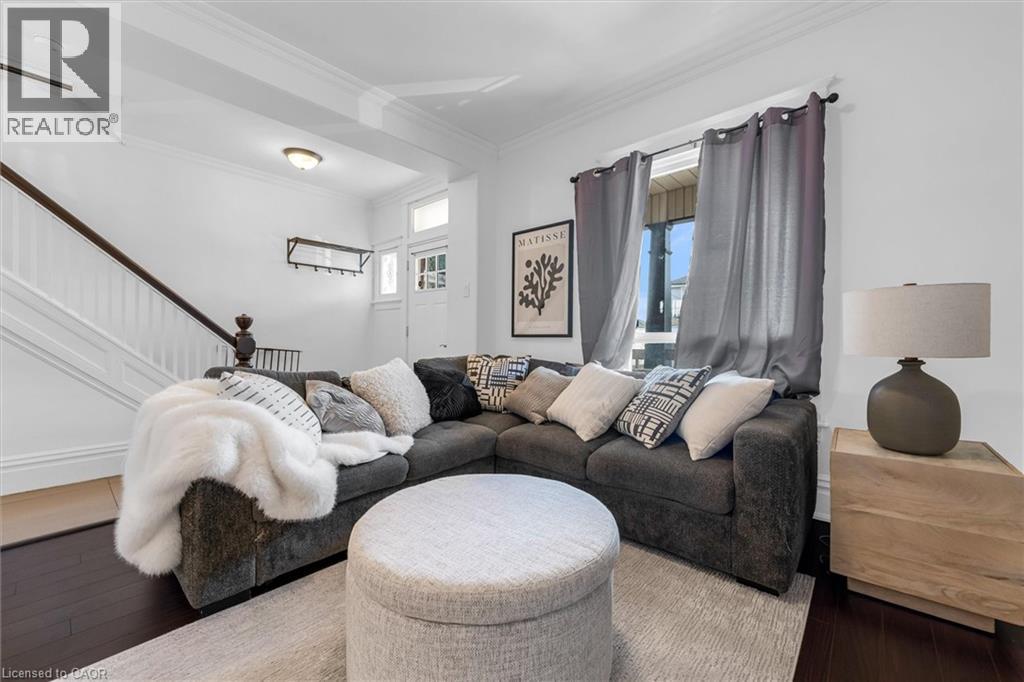 21 East 21st Street, Hamilton, Ontario  L8V 2T3 - Photo 8 - 40810374