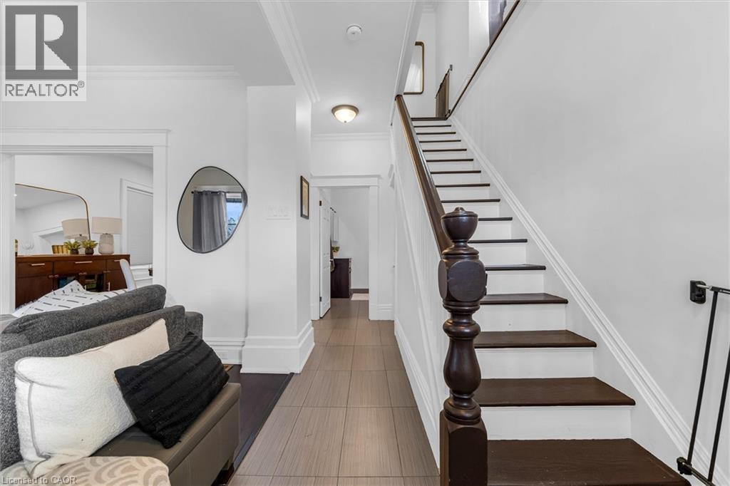 21 East 21st Street, Hamilton, Ontario  L8V 2T3 - Photo 4 - 40810374