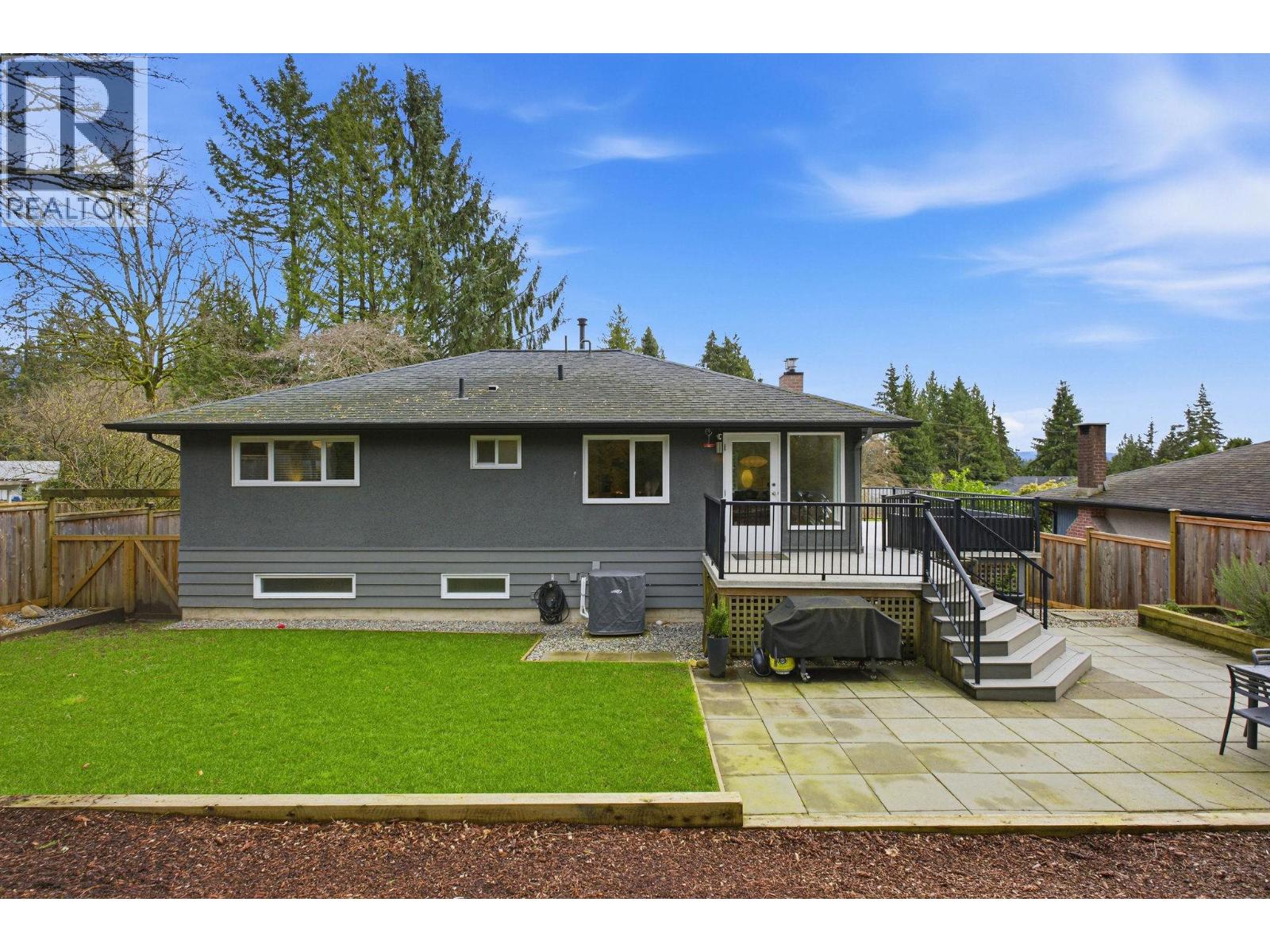 2223 Greylynn Crescent, North Vancouver, British Columbia  V7J 2X6 - Photo 30 - R3100015