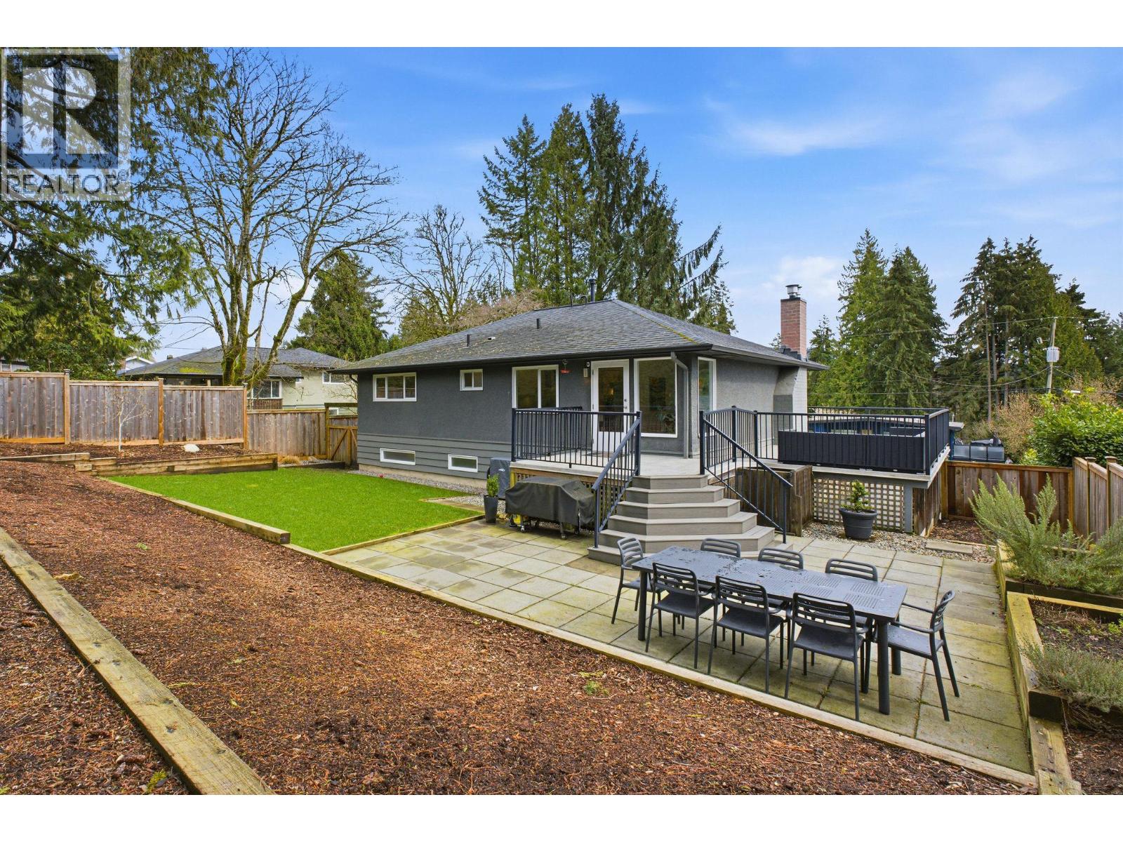 2223 Greylynn Crescent, North Vancouver, British Columbia  V7J 2X6 - Photo 31 - R3100015