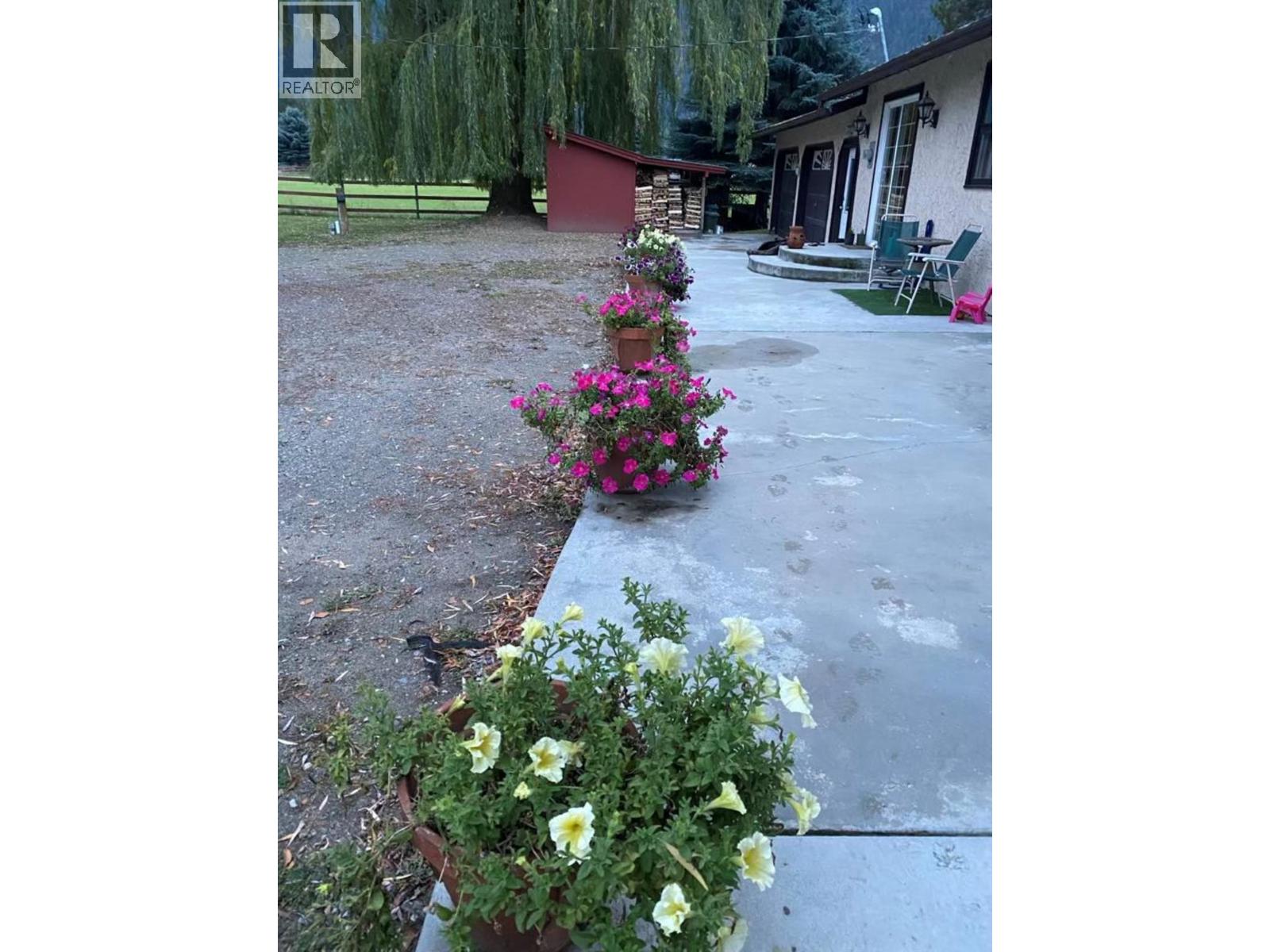 5175 Siminoff Road, Grand Forks, British Columbia  V0H 1H4 - Photo 36 - 10376197