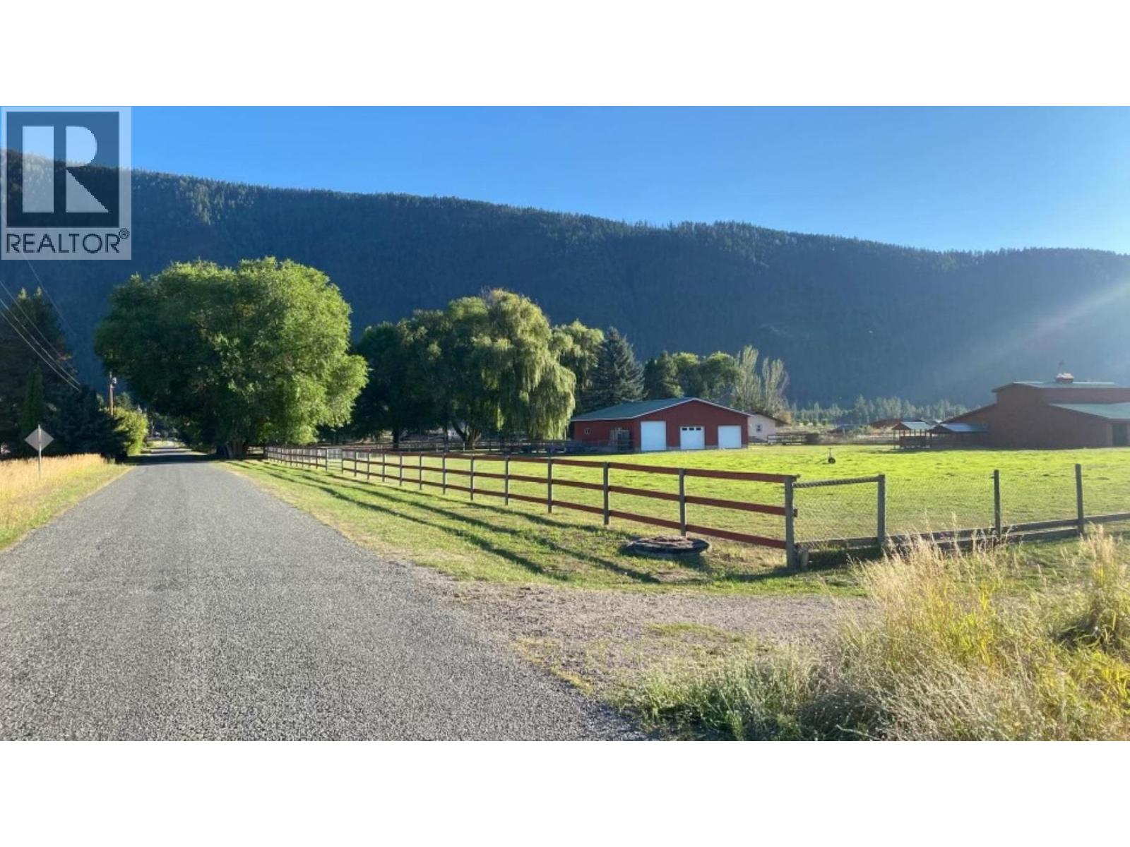 5175 Siminoff Road, Grand Forks, British Columbia  V0H 1H4 - Photo 9 - 10376197