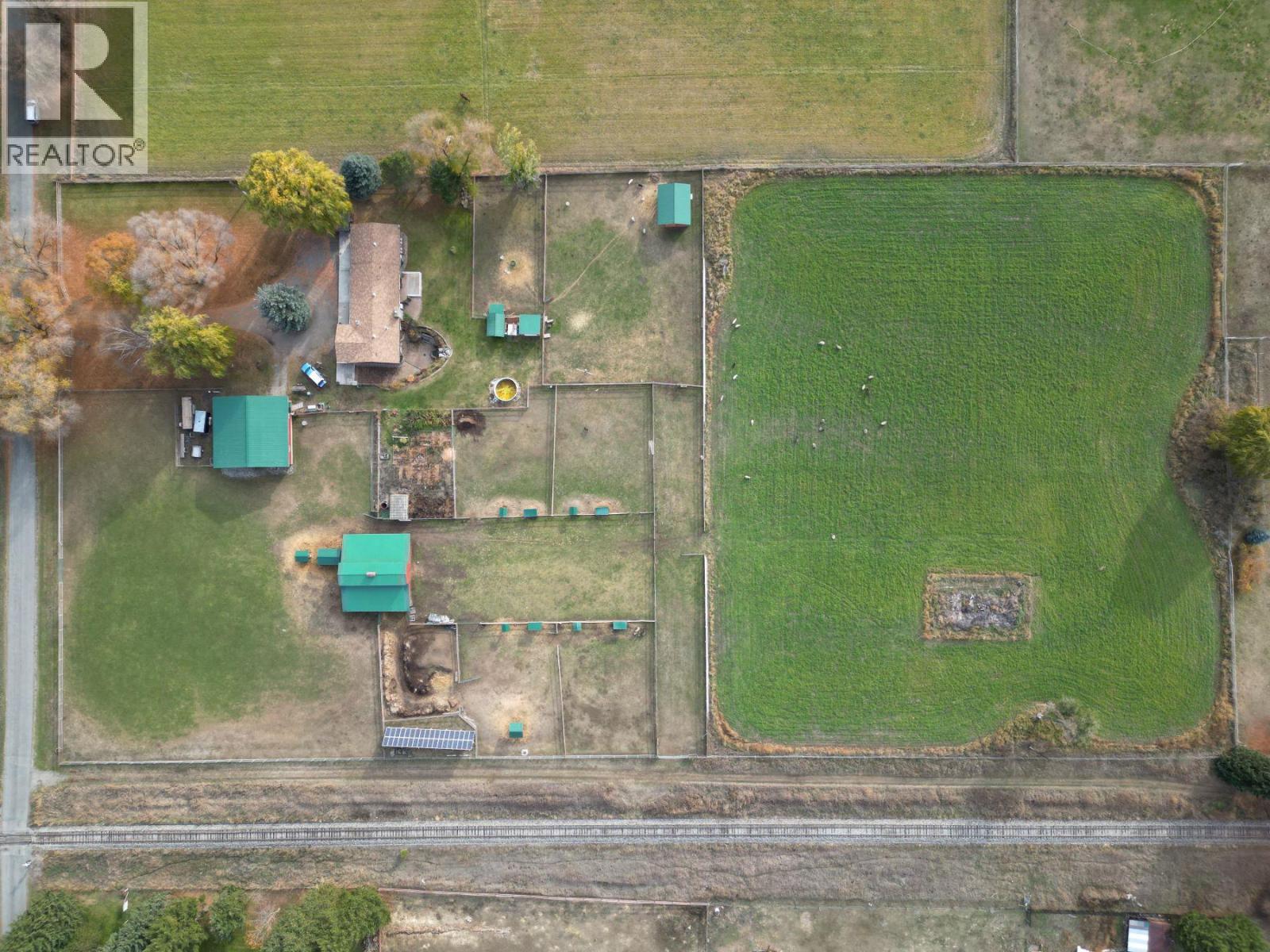 5175 Siminoff Road, Grand Forks, British Columbia  V0H 1H4 - Photo 12 - 10376197