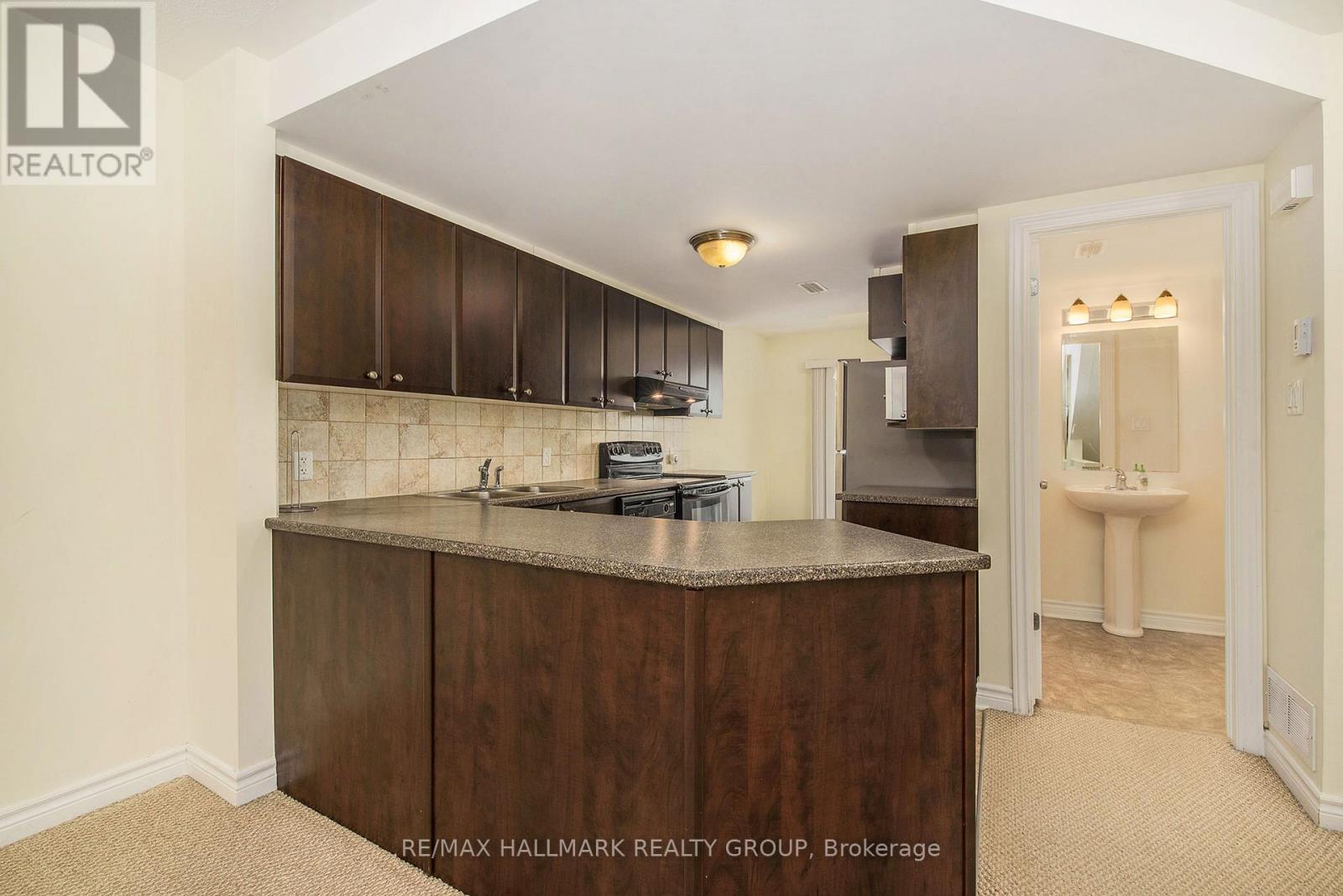 B - 618 Chapman Mills Drive, Ottawa, Ontario  K2J 3V2 - Photo 2 - X12888444